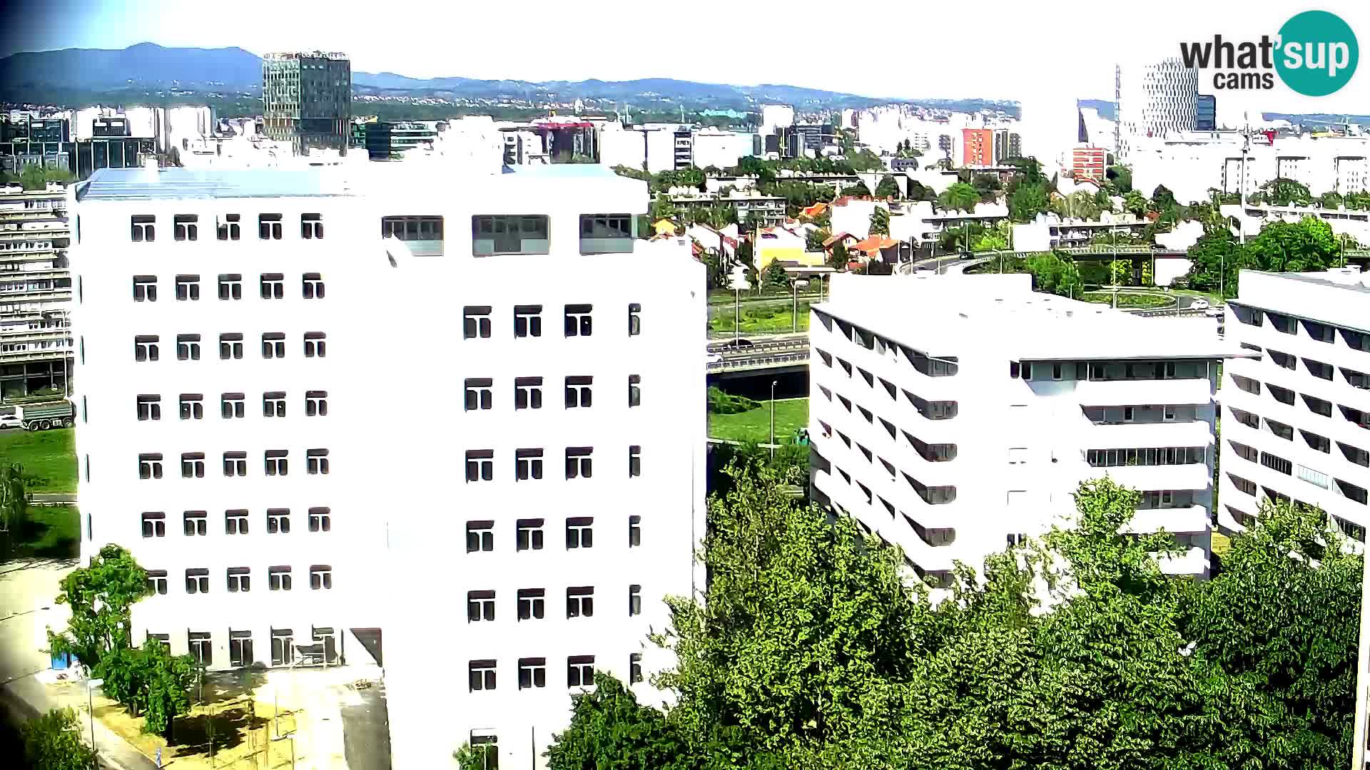 Web kamera Petlja Slavonska – Držićeva  – Zagreb Live
