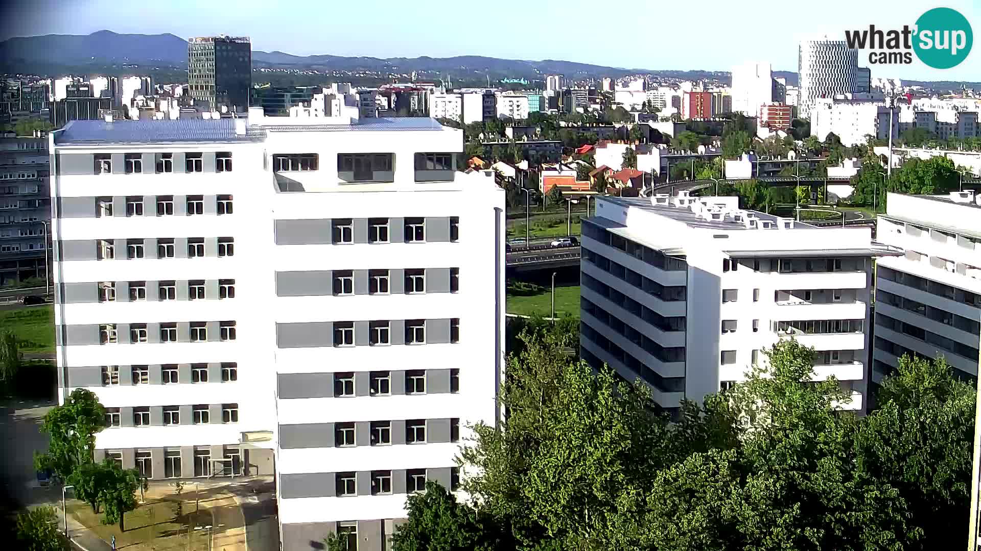 Web kamera Petlja Slavonska – Držićeva  – Zagreb Live