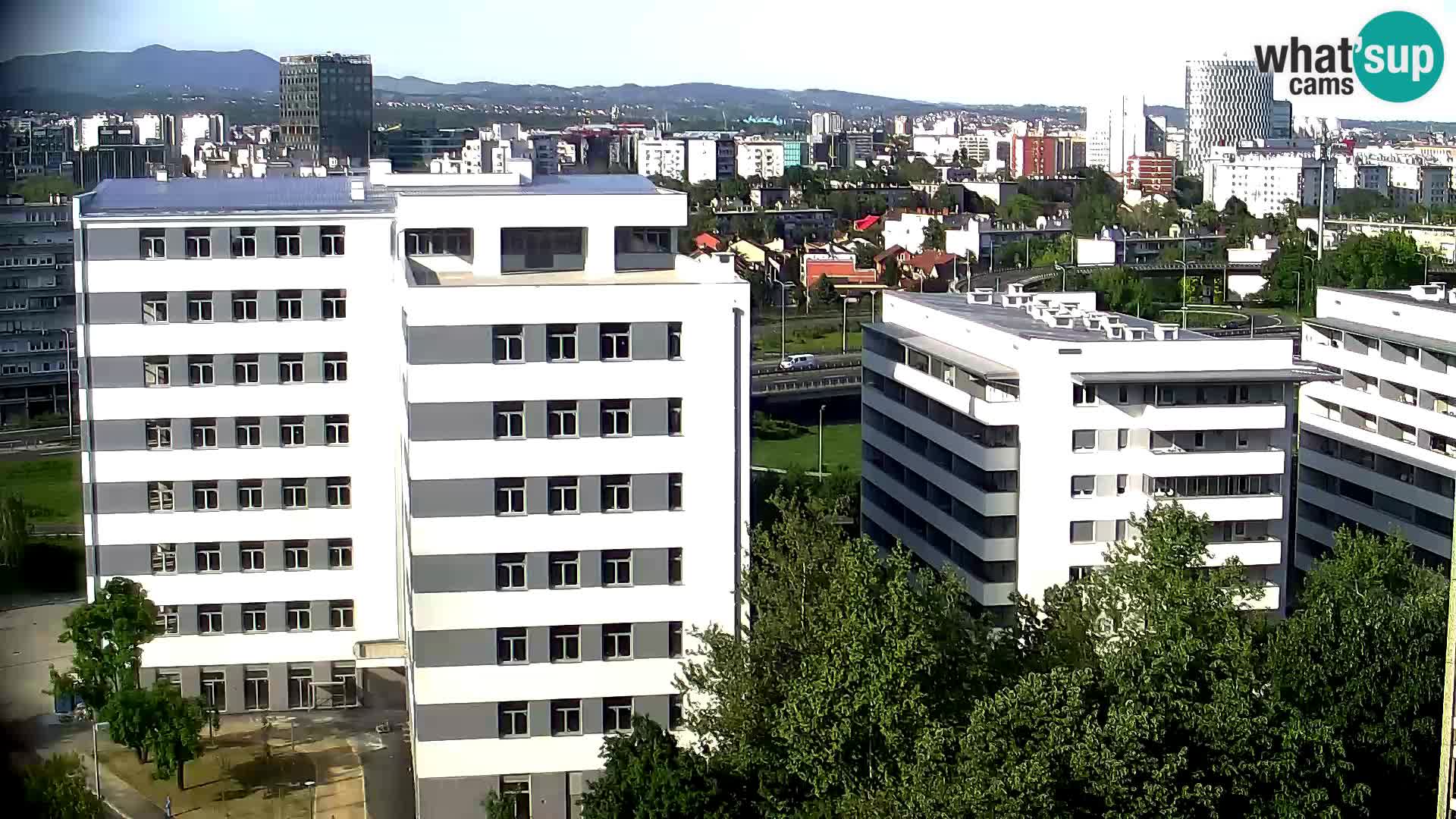 Web kamera Petlja Slavonska – Držićeva  – Zagreb Live