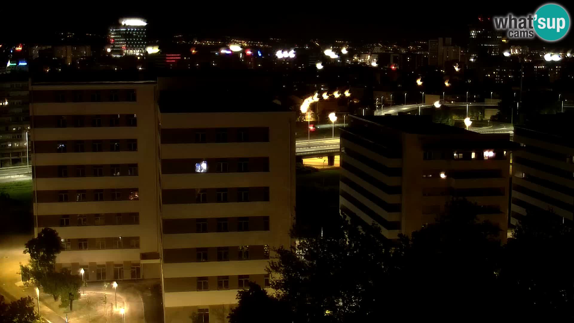 Web kamera Petlja Slavonska – Držićeva  – Zagreb Live