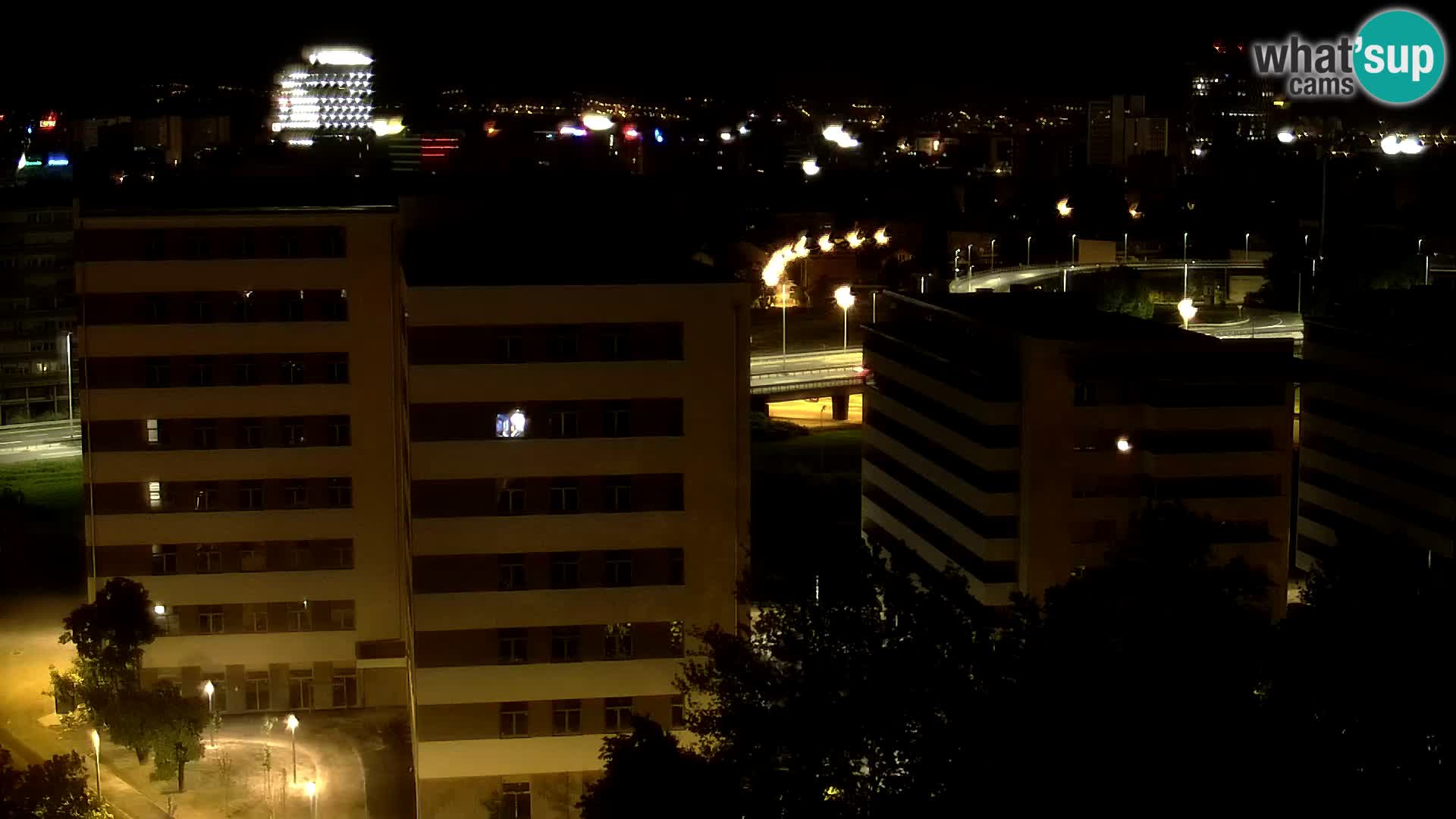 Web kamera Petlja Slavonska – Držićeva  – Zagreb Live