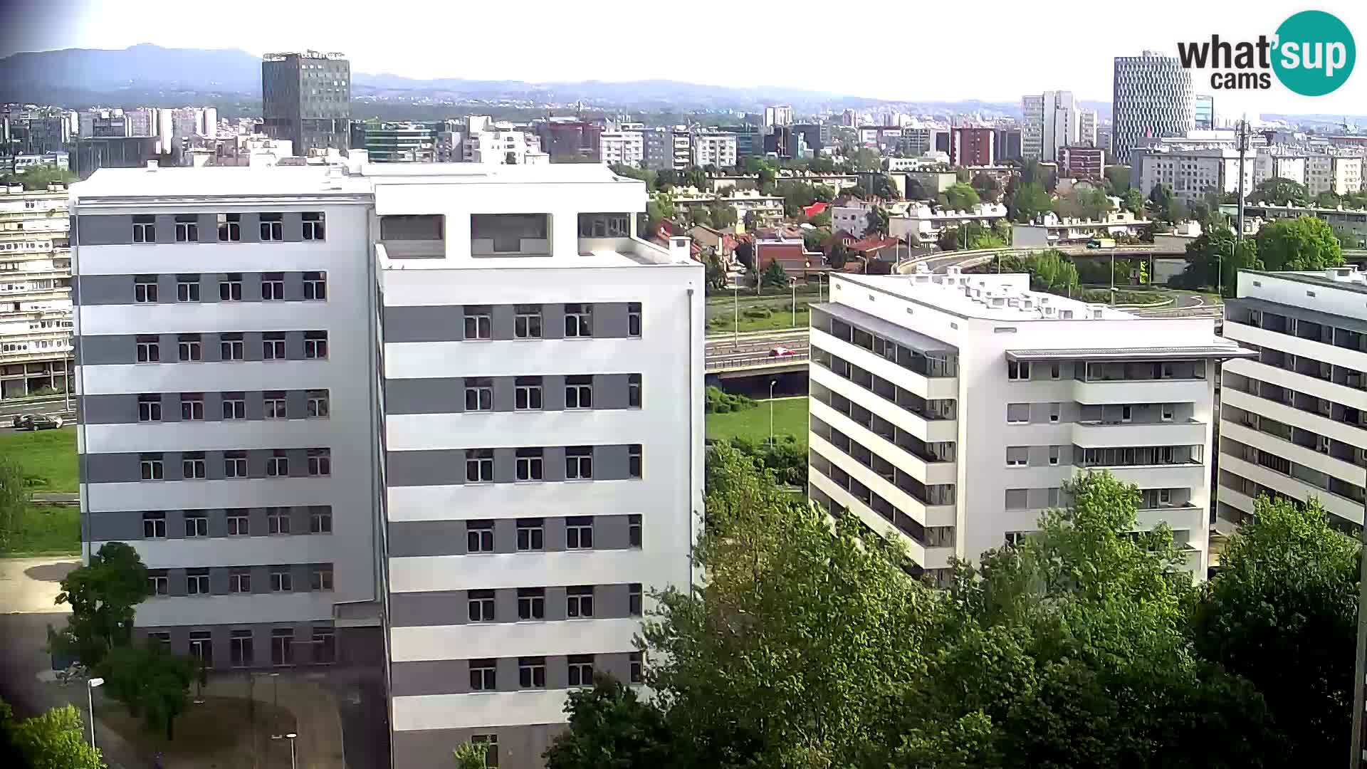 Rond-point en direct traversant les avenues Slavonska et Marin Držić à Zagreb webcam