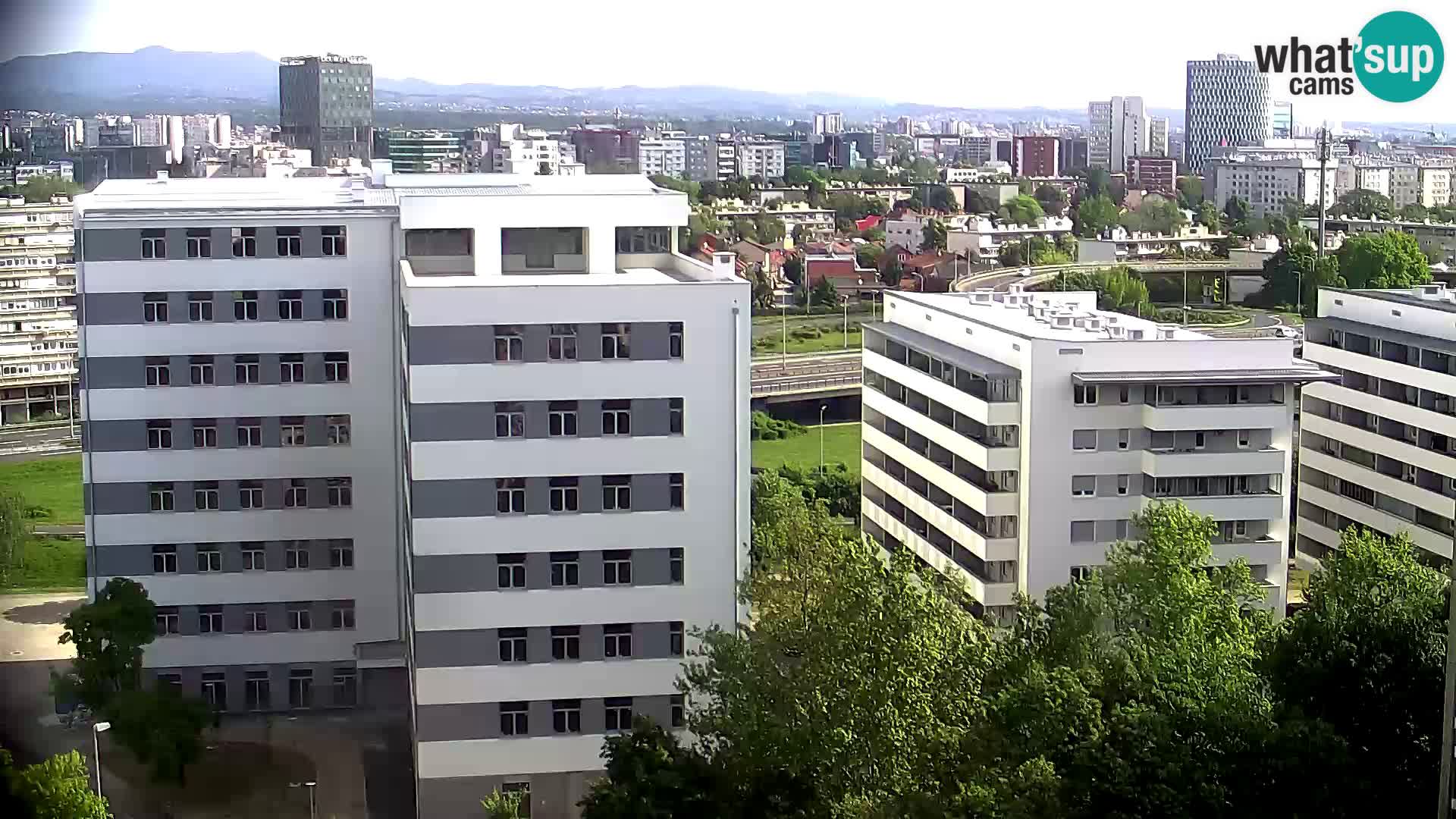 Live-Kreisverkehr Slavonska und Marin Držić Avenue zur Zagreb Webcam