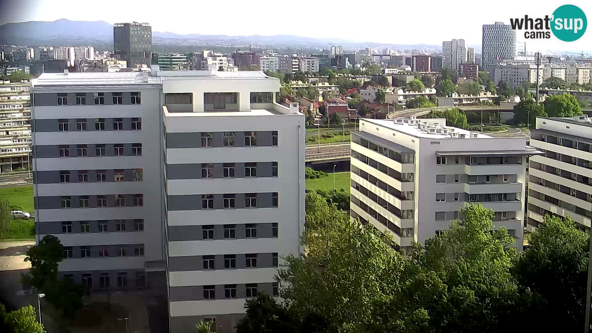 Live-Kreisverkehr Slavonska und Marin Držić Avenue zur Zagreb Webcam