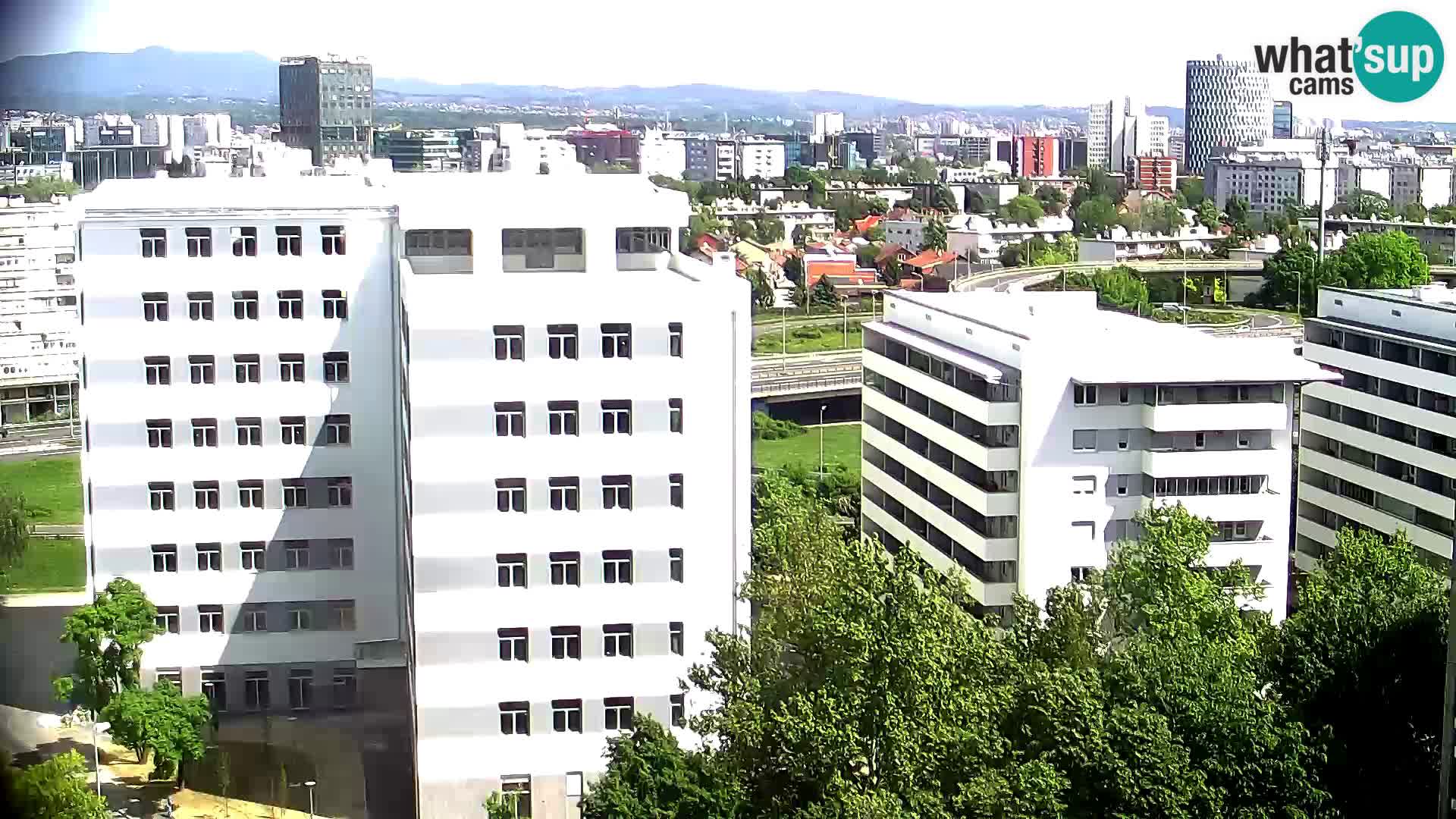 Live Interchange of Slavonska Avenue and Marin Držić Avenue in Zagreb webcam