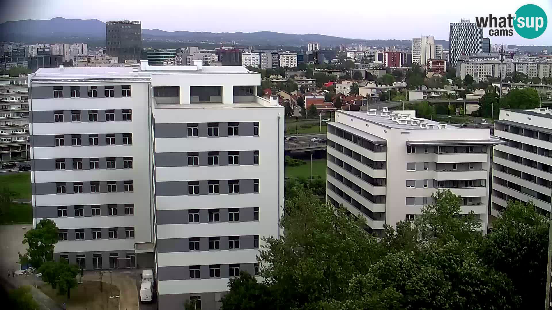 Live-Kreisverkehr Slavonska und Marin Držić Avenue zur Zagreb Webcam