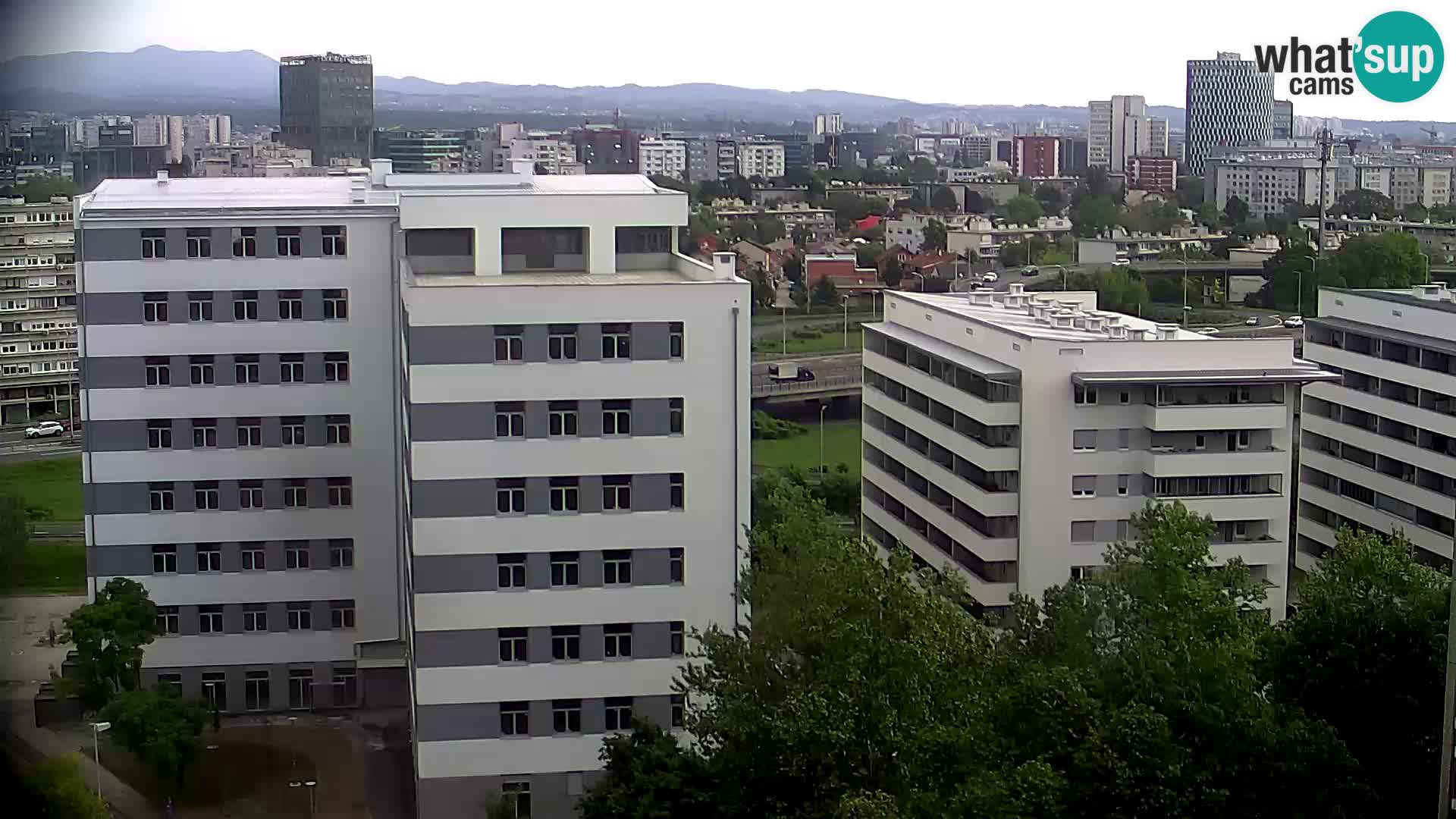 Web kamera Petlja Slavonska – Držićeva  – Zagreb Live