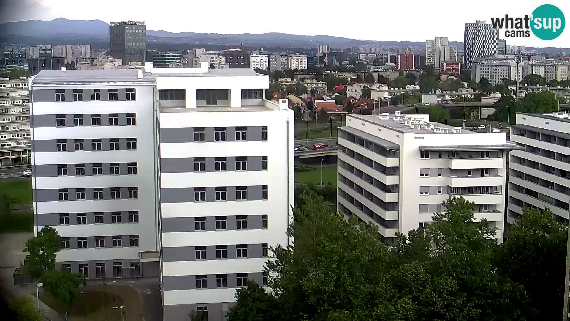 Live-Kreisverkehr Slavonska und Marin Držić Avenue zur Zagreb Webcam