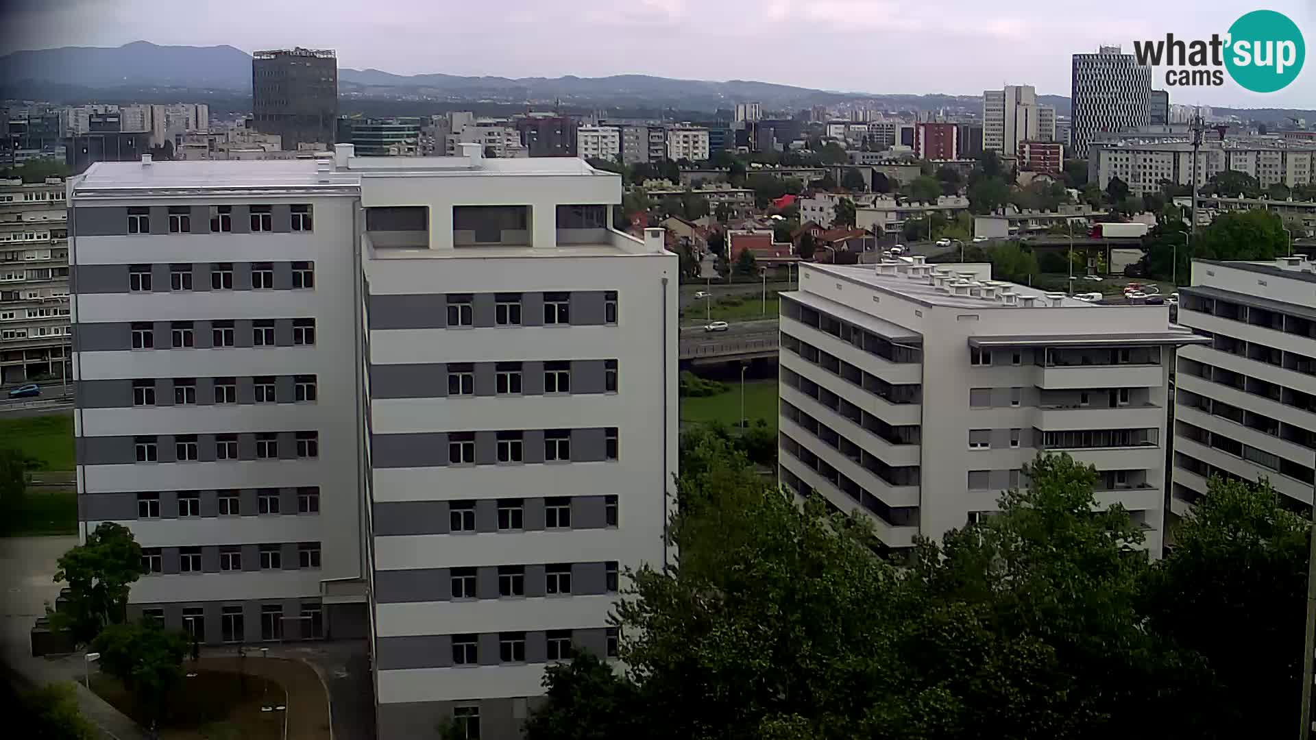 Live-Kreisverkehr Slavonska und Marin Držić Avenue zur Zagreb Webcam