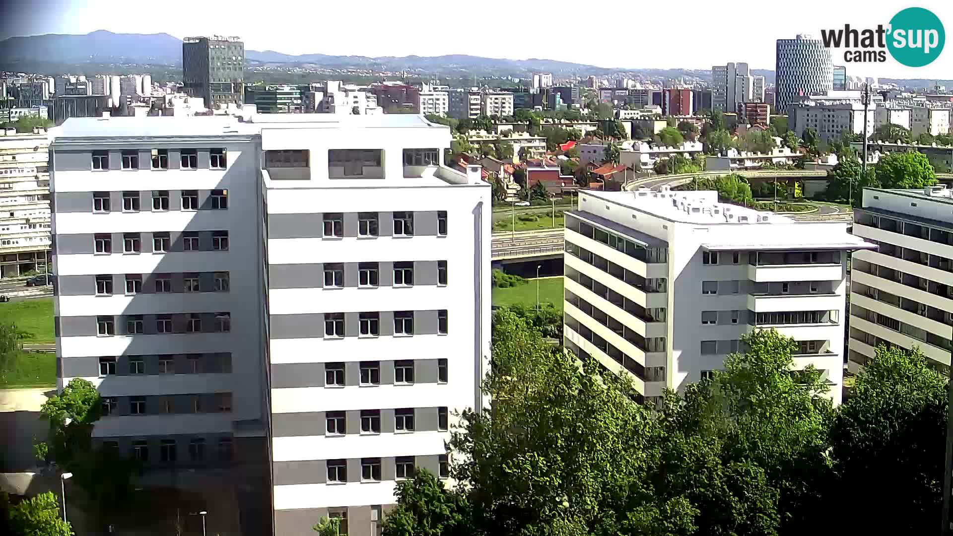 Rond-point en direct traversant les avenues Slavonska et Marin Držić à Zagreb webcam