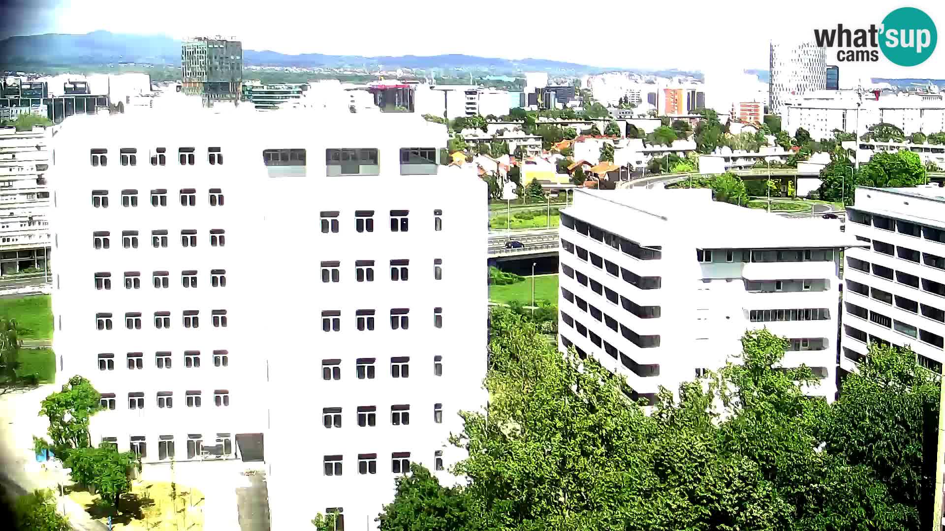 Live Interchange of Slavonska Avenue and Marin Držić Avenue in Zagreb webcam
