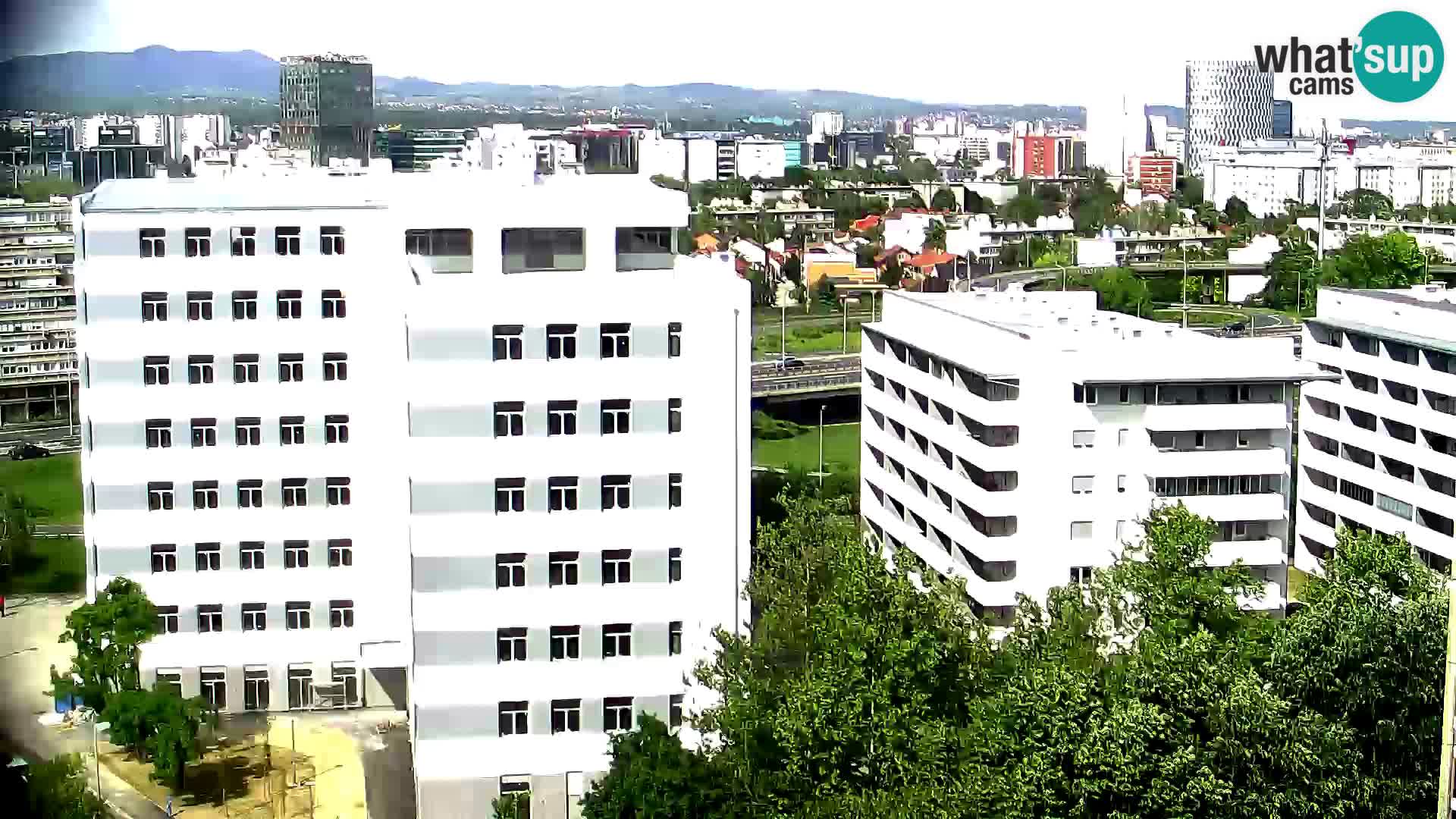Krožišče Slavonske in Marin Držićeve ulice v Zagrebu v živo