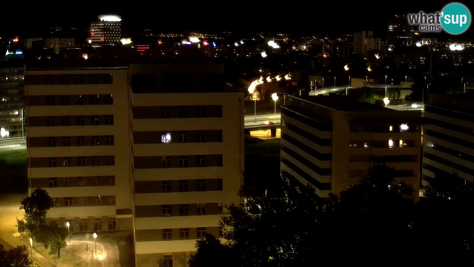 Web kamera Petlja Slavonska – Držićeva  – Zagreb Live