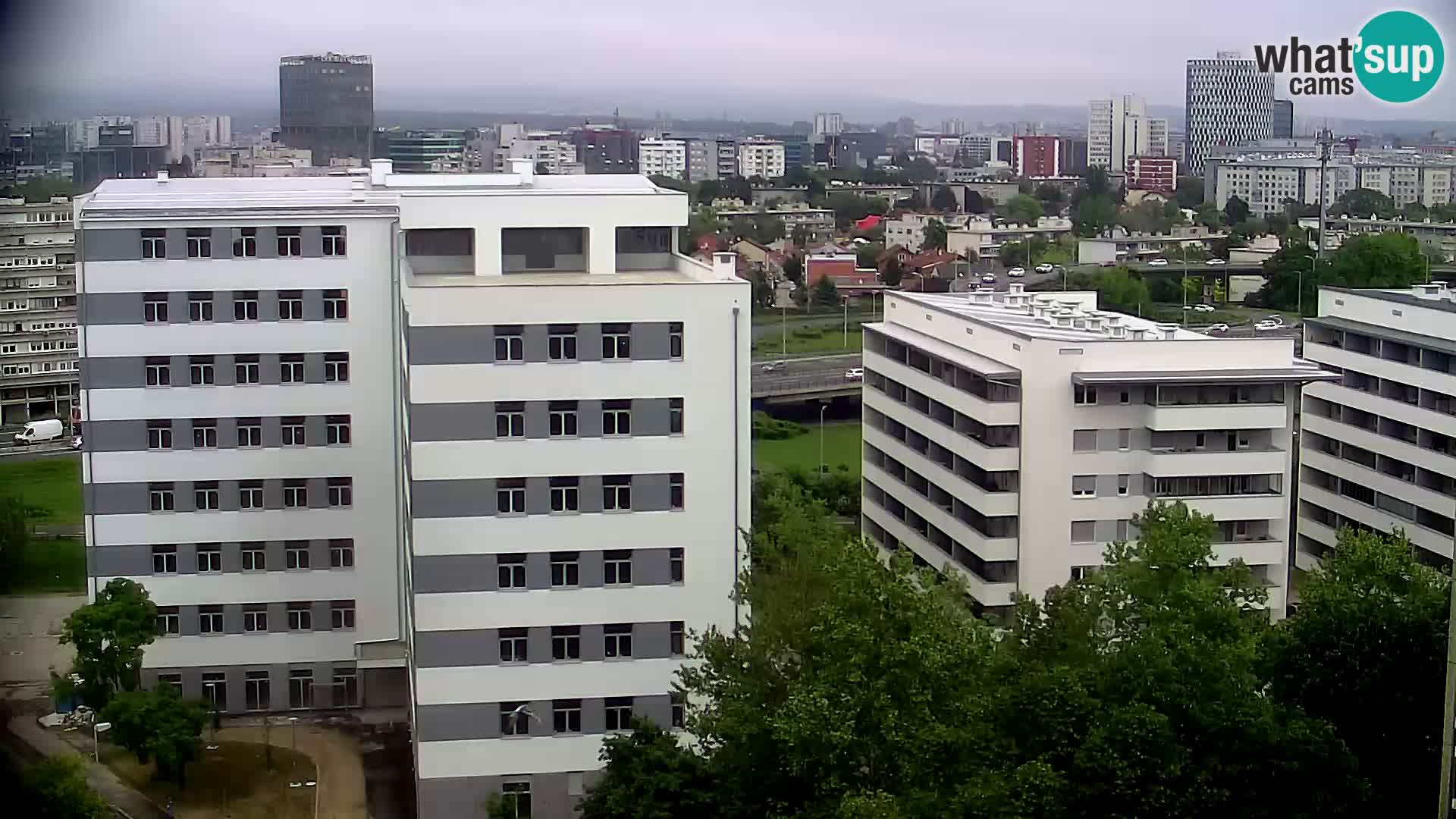 Rond-point en direct traversant les avenues Slavonska et Marin Držić à Zagreb webcam