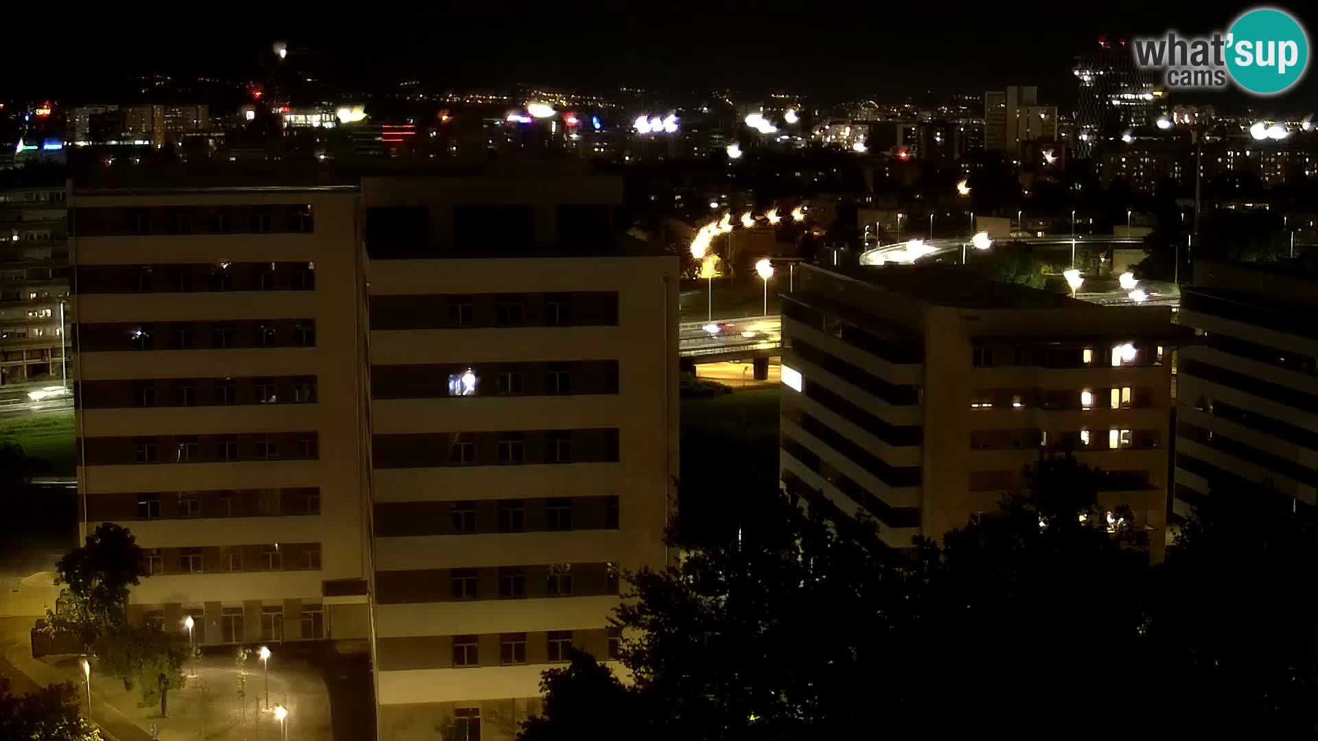 Rond-point en direct traversant les avenues Slavonska et Marin Držić à Zagreb webcam