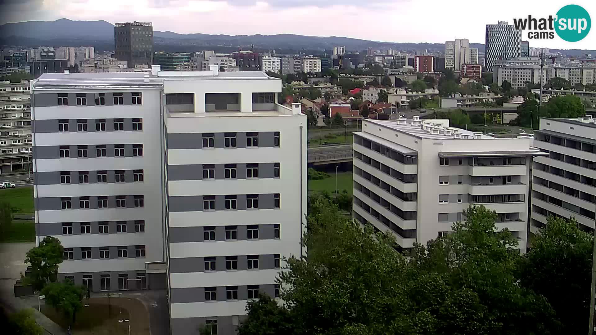 Rond-point en direct traversant les avenues Slavonska et Marin Držić à Zagreb webcam