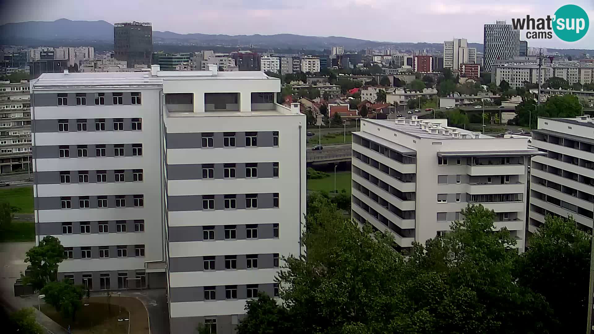Live-Kreisverkehr Slavonska und Marin Držić Avenue zur Zagreb Webcam