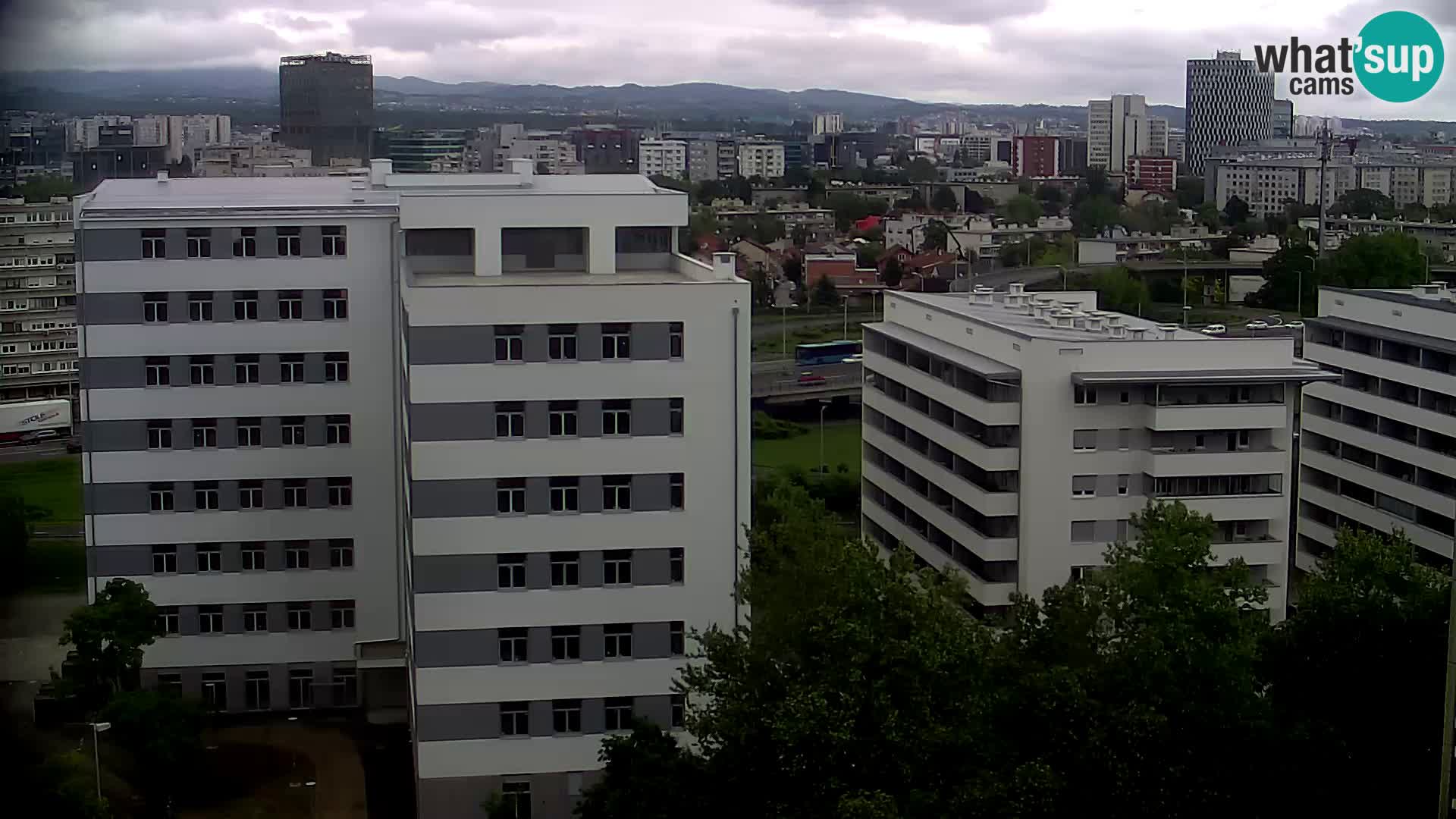 Web kamera Petlja Slavonska – Držićeva  – Zagreb Live