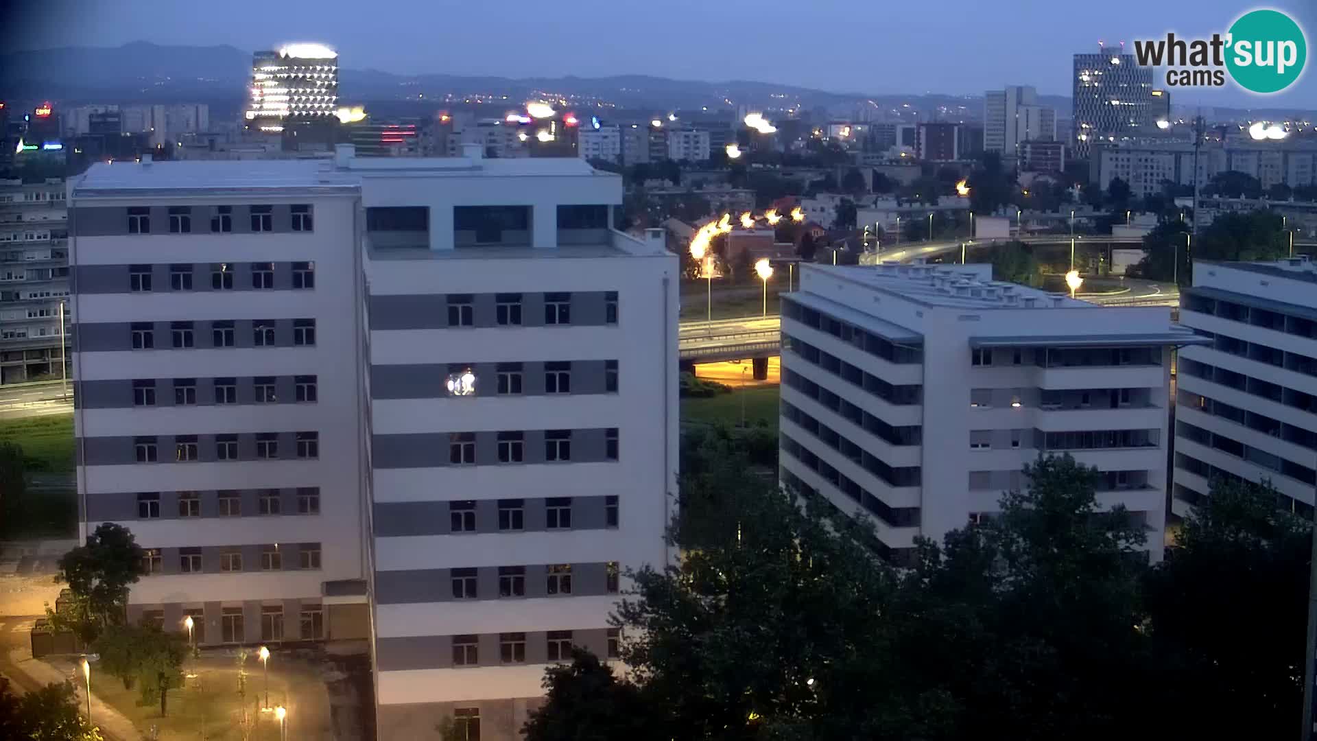 Live-Kreisverkehr Slavonska und Marin Držić Avenue zur Zagreb Webcam