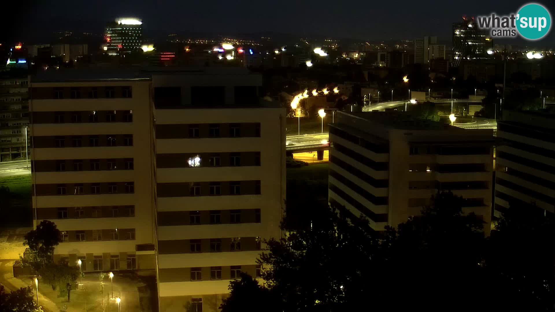 Rond-point en direct traversant les avenues Slavonska et Marin Držić à Zagreb webcam