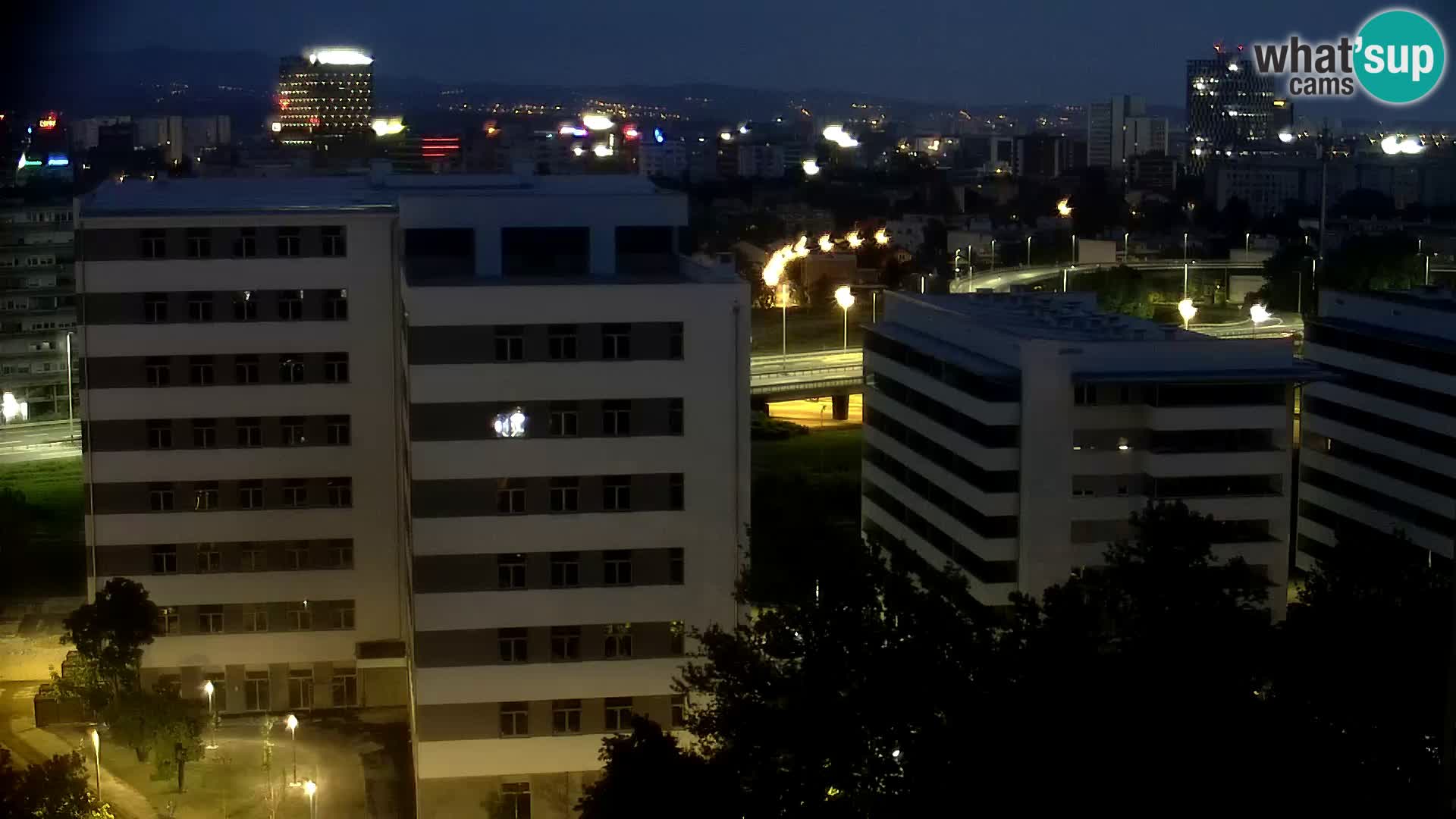 Rond-point en direct traversant les avenues Slavonska et Marin Držić à Zagreb webcam