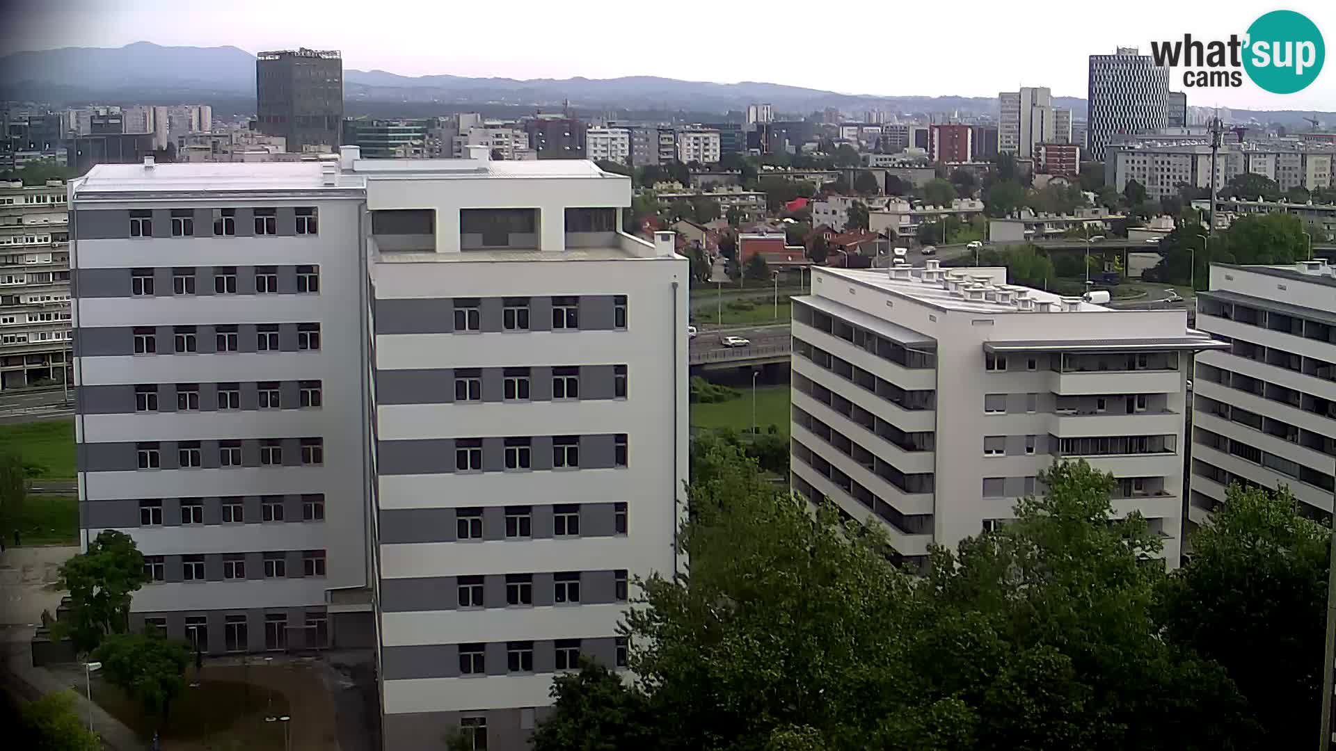 Web kamera Petlja Slavonska – Držićeva  – Zagreb Live