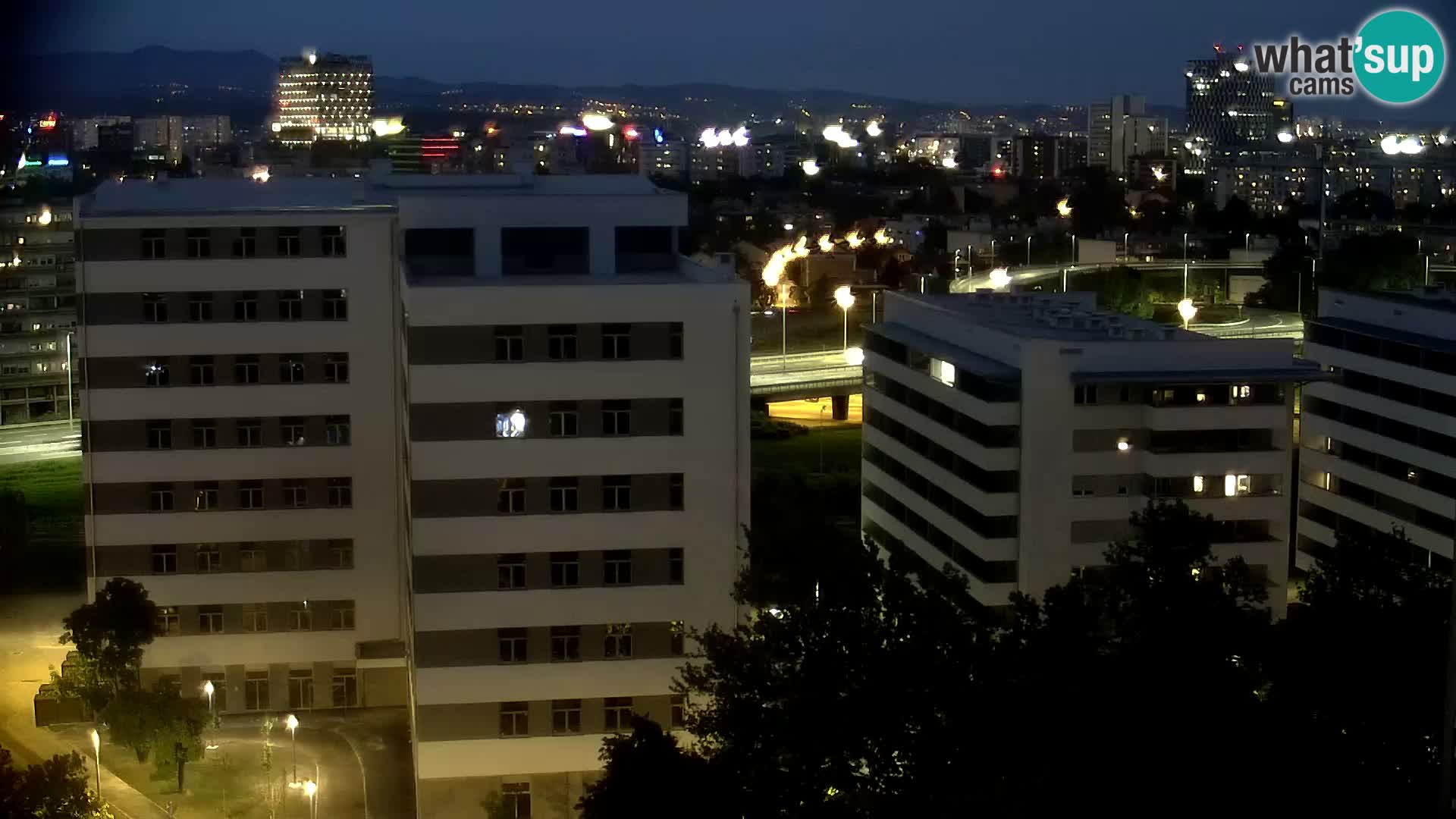 Krožišče Slavonske in Marin Držićeve ulice v Zagrebu v živo