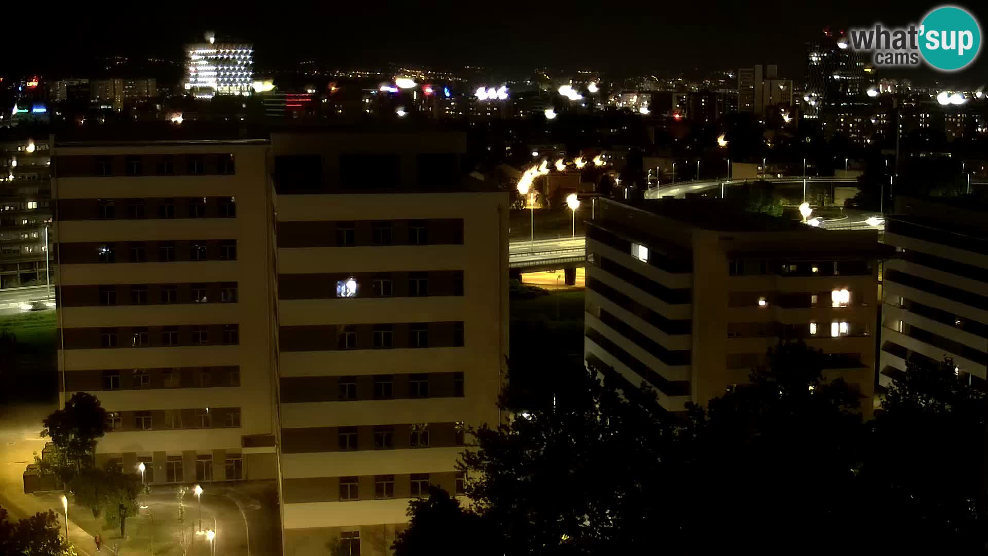 Rond-point en direct traversant les avenues Slavonska et Marin Držić à Zagreb webcam