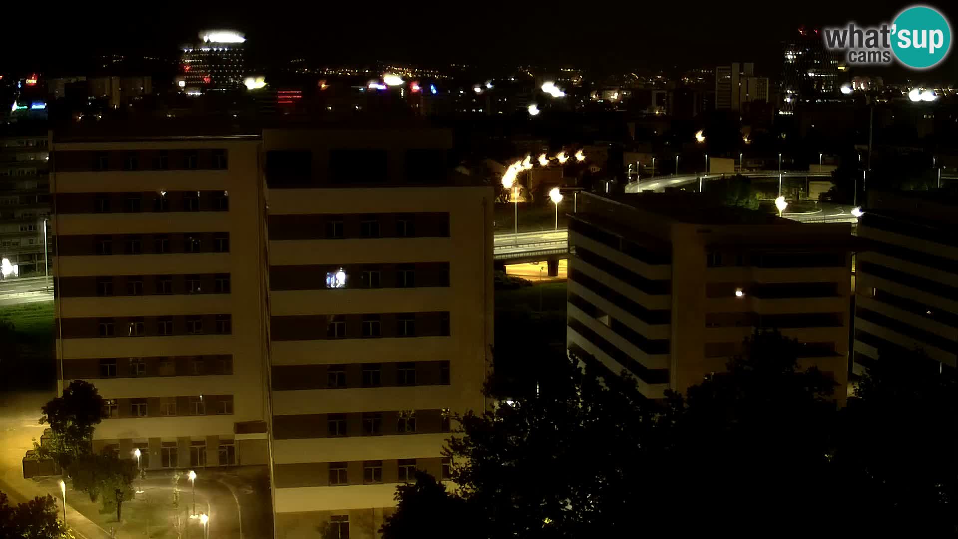 Rond-point en direct traversant les avenues Slavonska et Marin Držić à Zagreb webcam