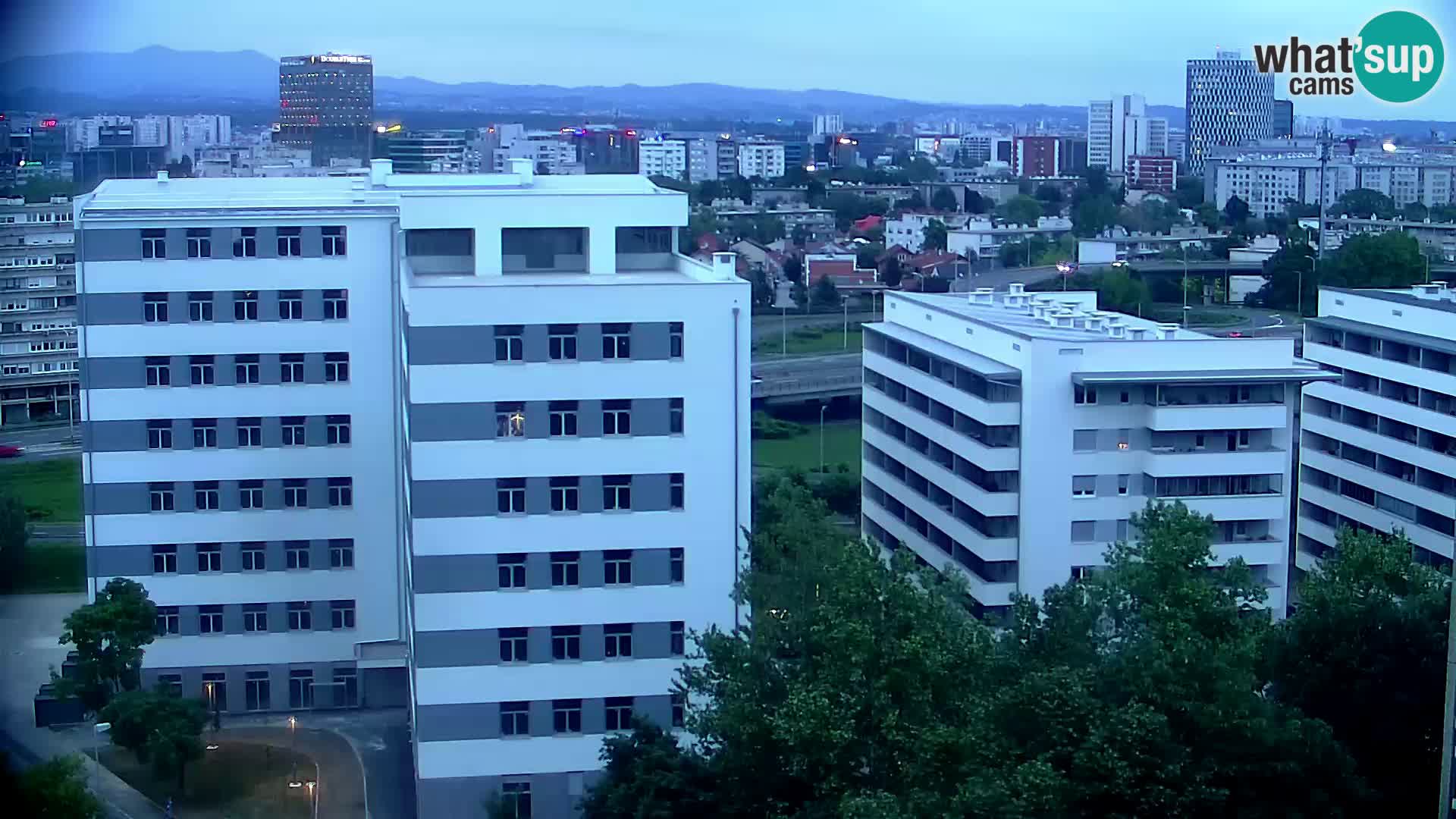 Krožišče Slavonske in Marin Držićeve ulice v Zagrebu v živo