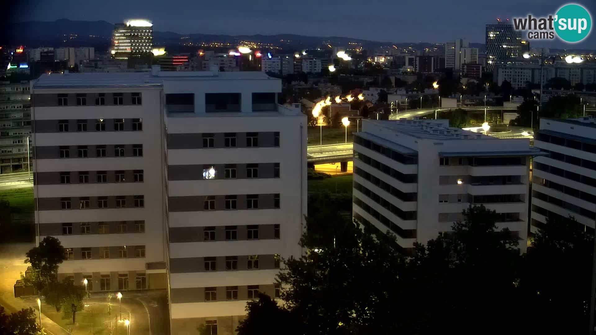 Web kamera Petlja Slavonska – Držićeva  – Zagreb Live