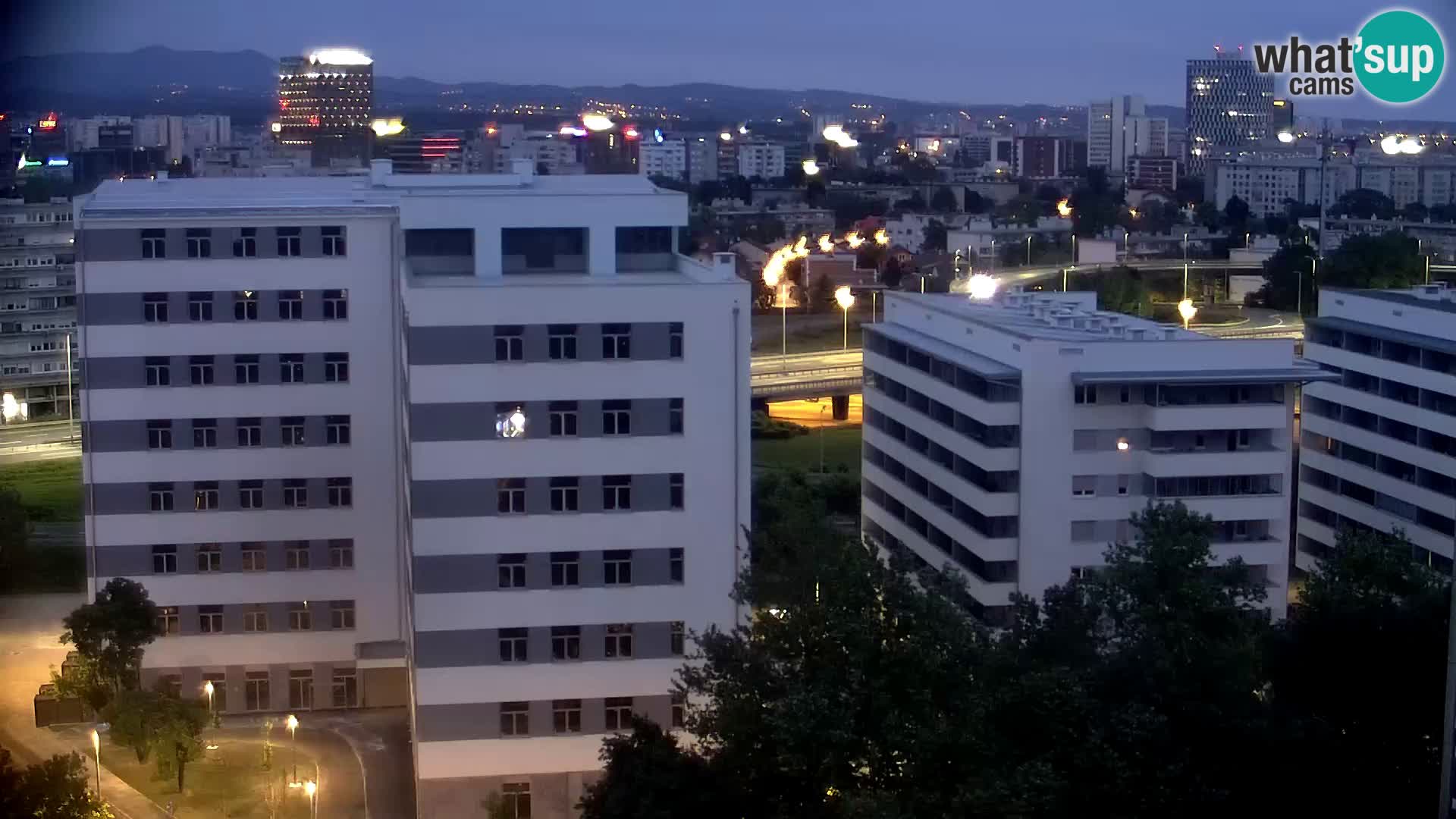 Web kamera Petlja Slavonska – Držićeva  – Zagreb Live