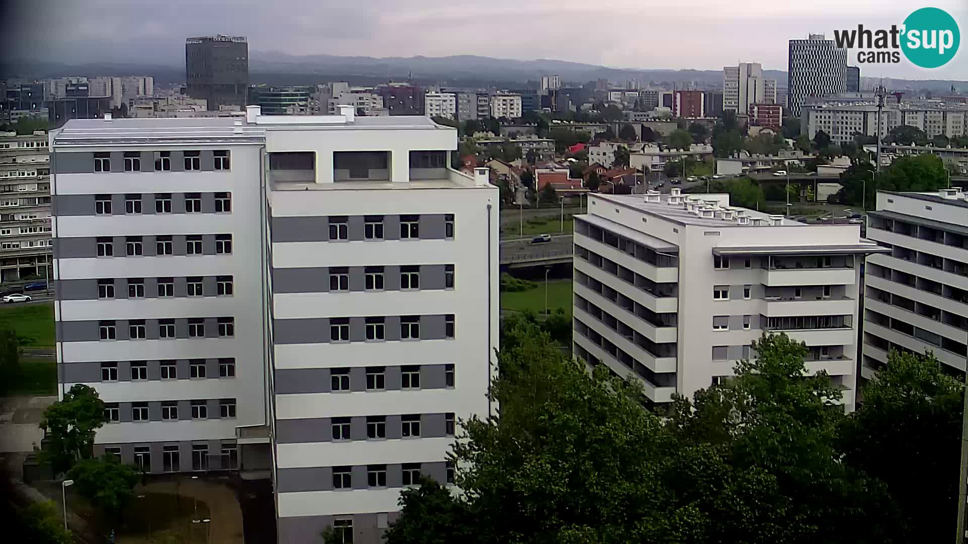 Rond-point en direct traversant les avenues Slavonska et Marin Držić à Zagreb webcam