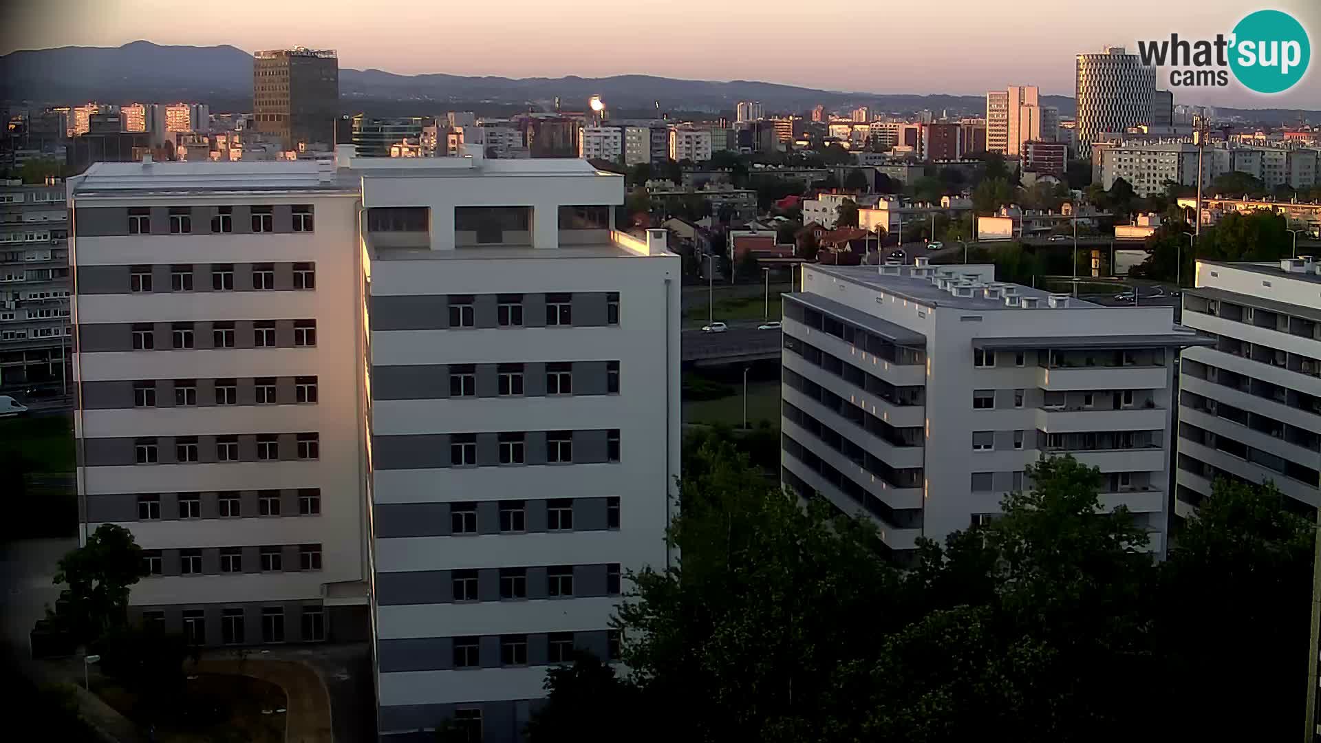 Krožišče Slavonske in Marin Držićeve ulice v Zagrebu v živo