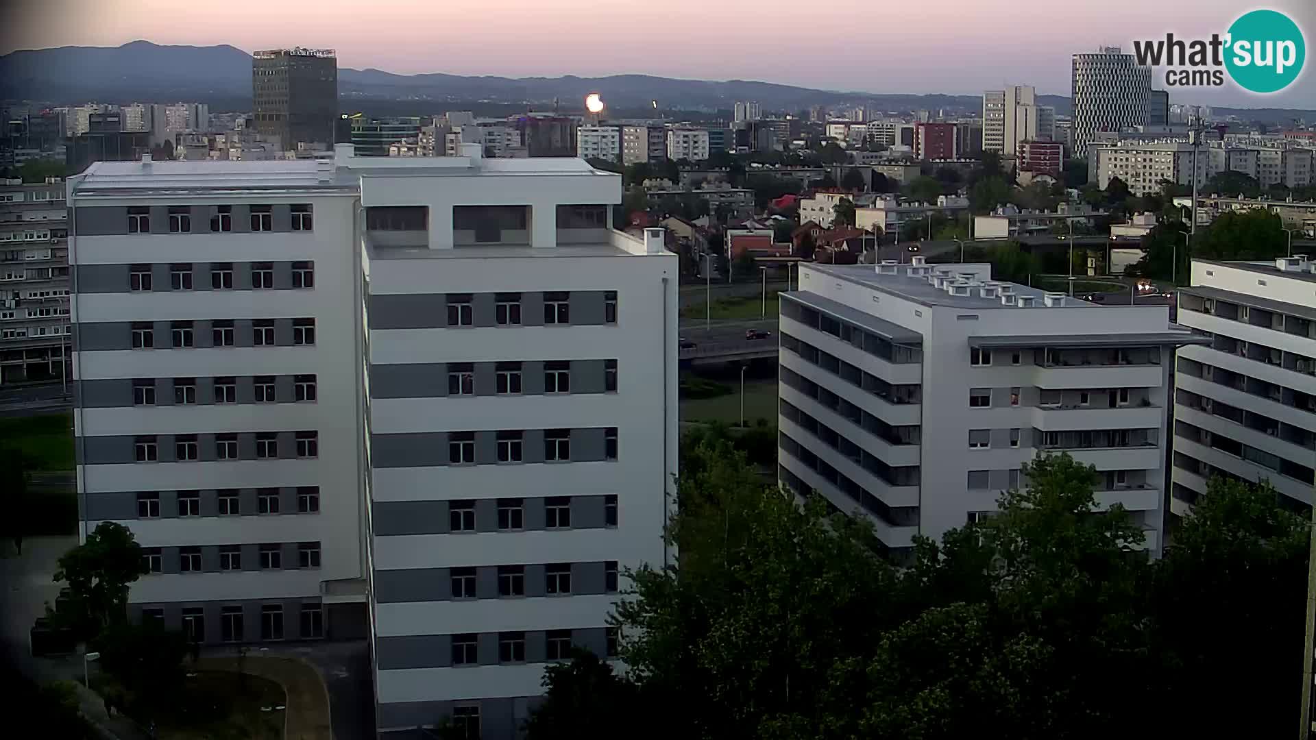 Live Interchange of Slavonska Avenue and Marin Držić Avenue in Zagreb webcam