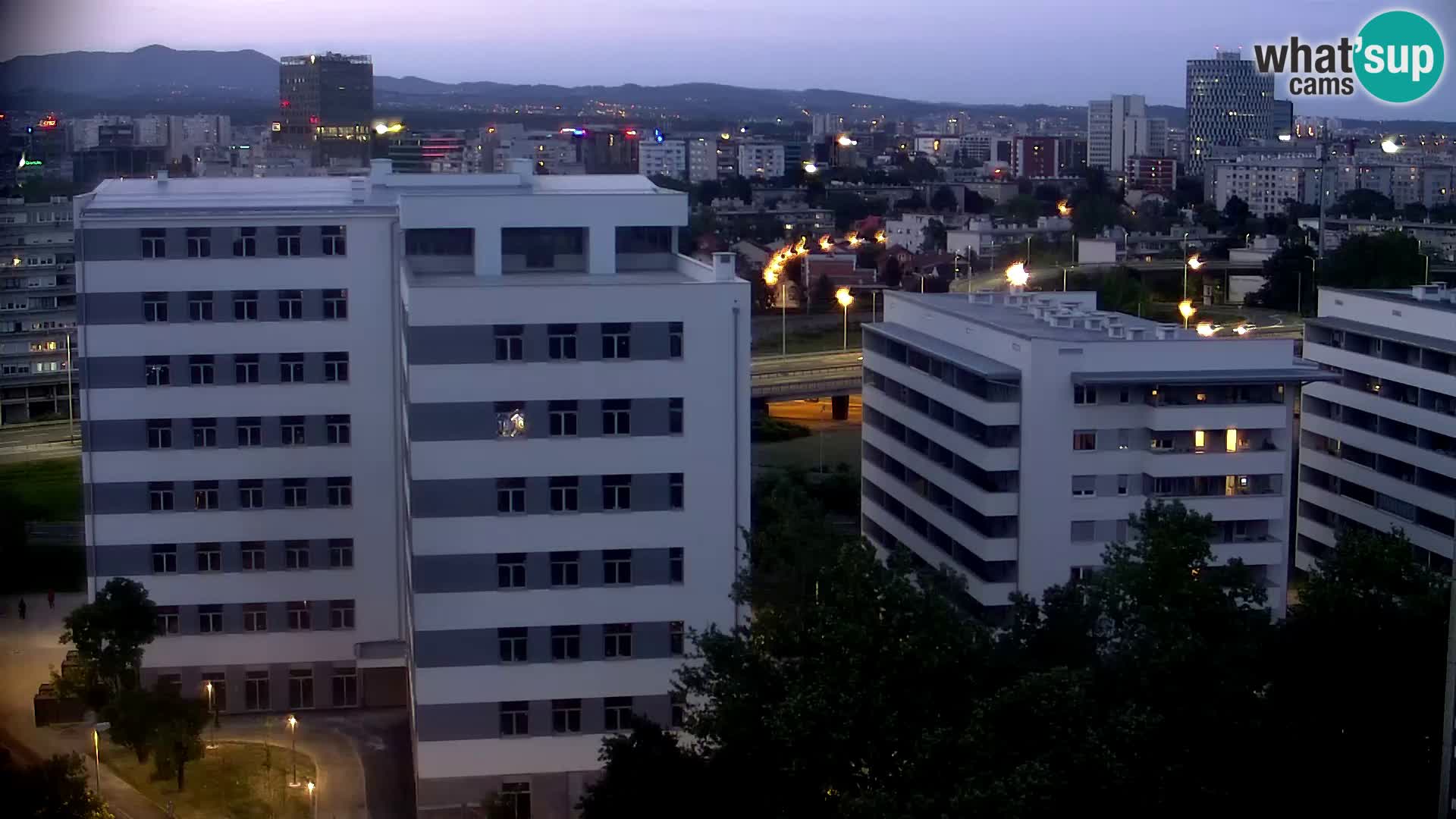 Live-Kreisverkehr Slavonska und Marin Držić Avenue zur Zagreb Webcam