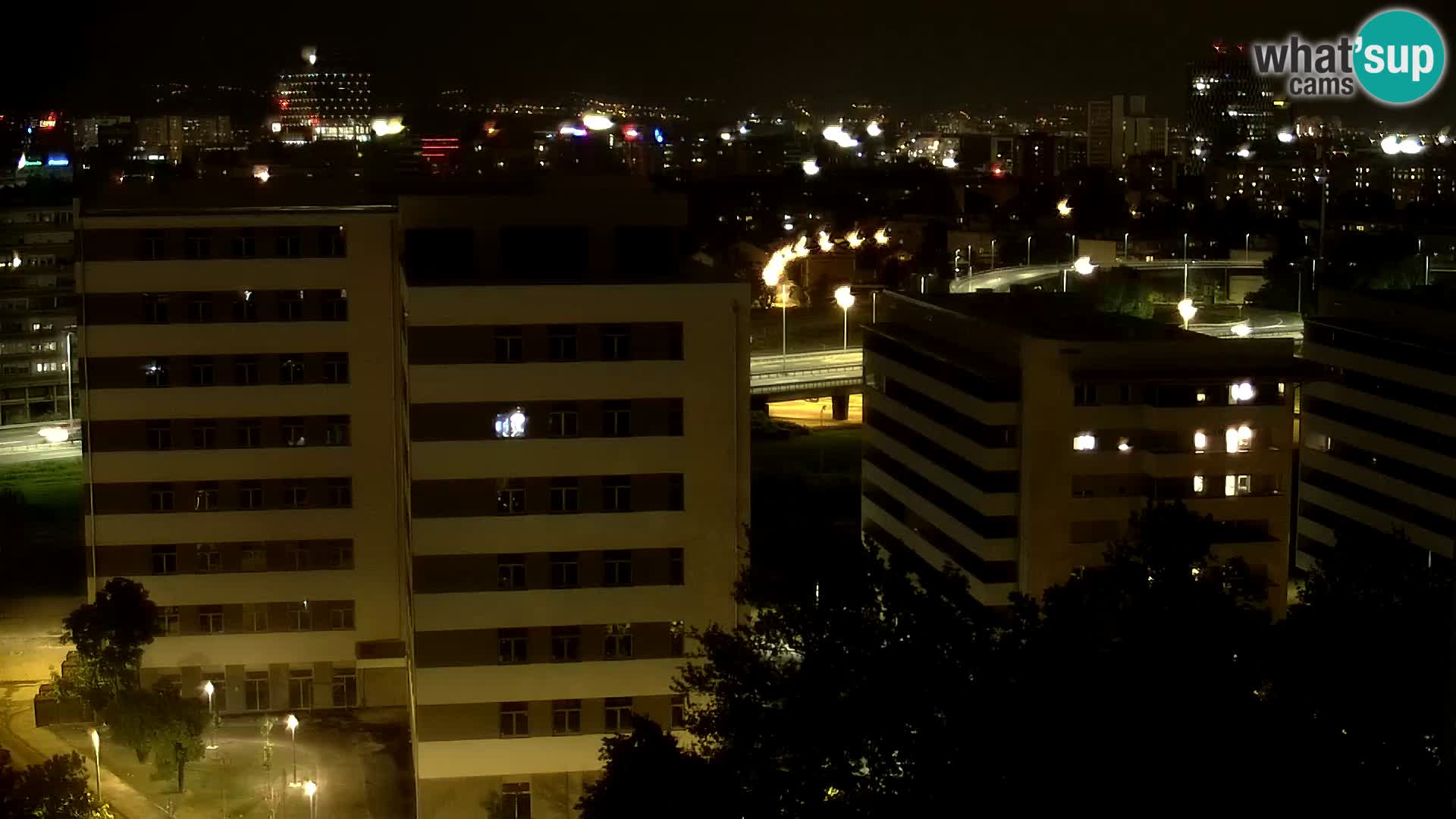 Rond-point en direct traversant les avenues Slavonska et Marin Držić à Zagreb webcam