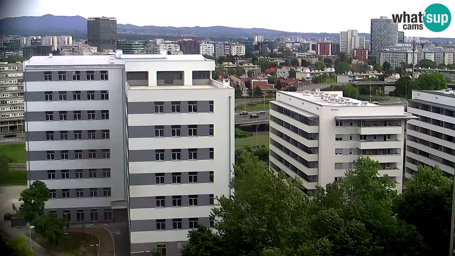 Live-Kreisverkehr Slavonska und Marin Držić Avenue zur Zagreb Webcam