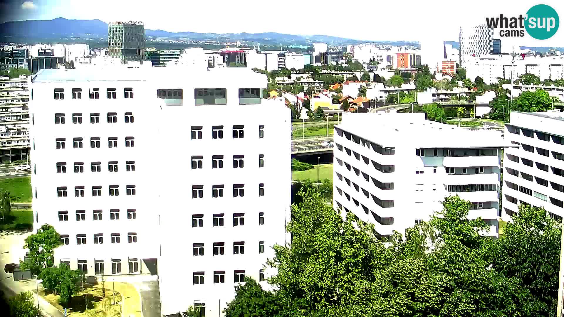 Live Interchange of Slavonska Avenue and Marin Držić Avenue in Zagreb webcam