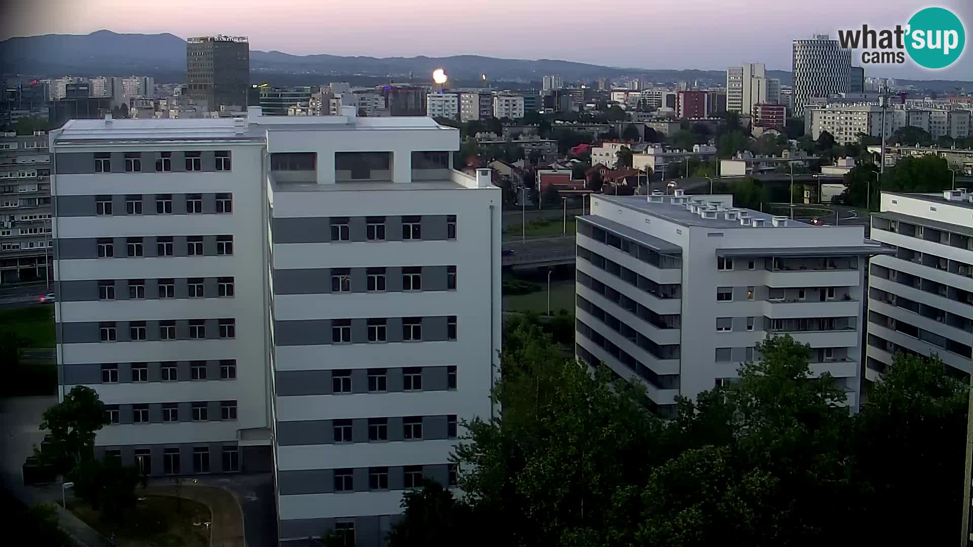 Live-Kreisverkehr Slavonska und Marin Držić Avenue zur Zagreb Webcam