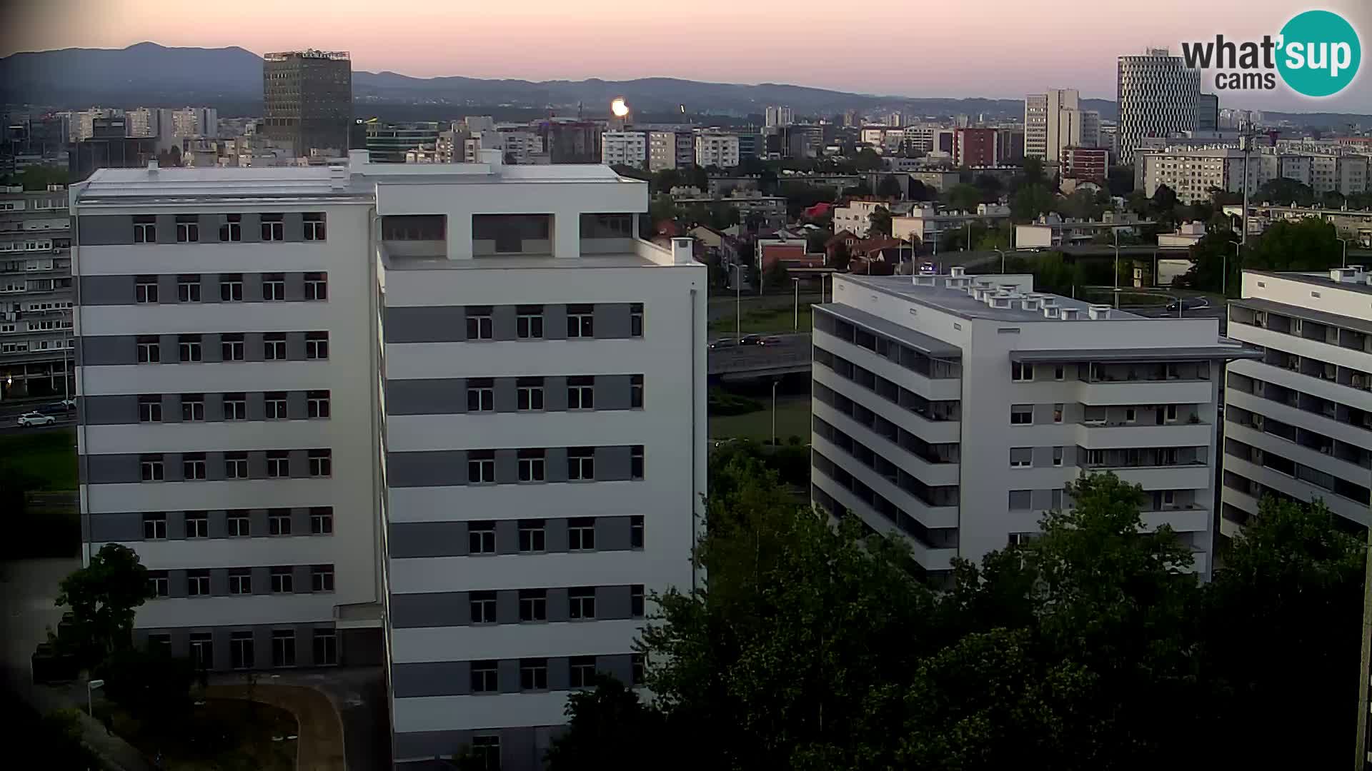 Krožišče Slavonske in Marin Držićeve ulice v Zagrebu v živo