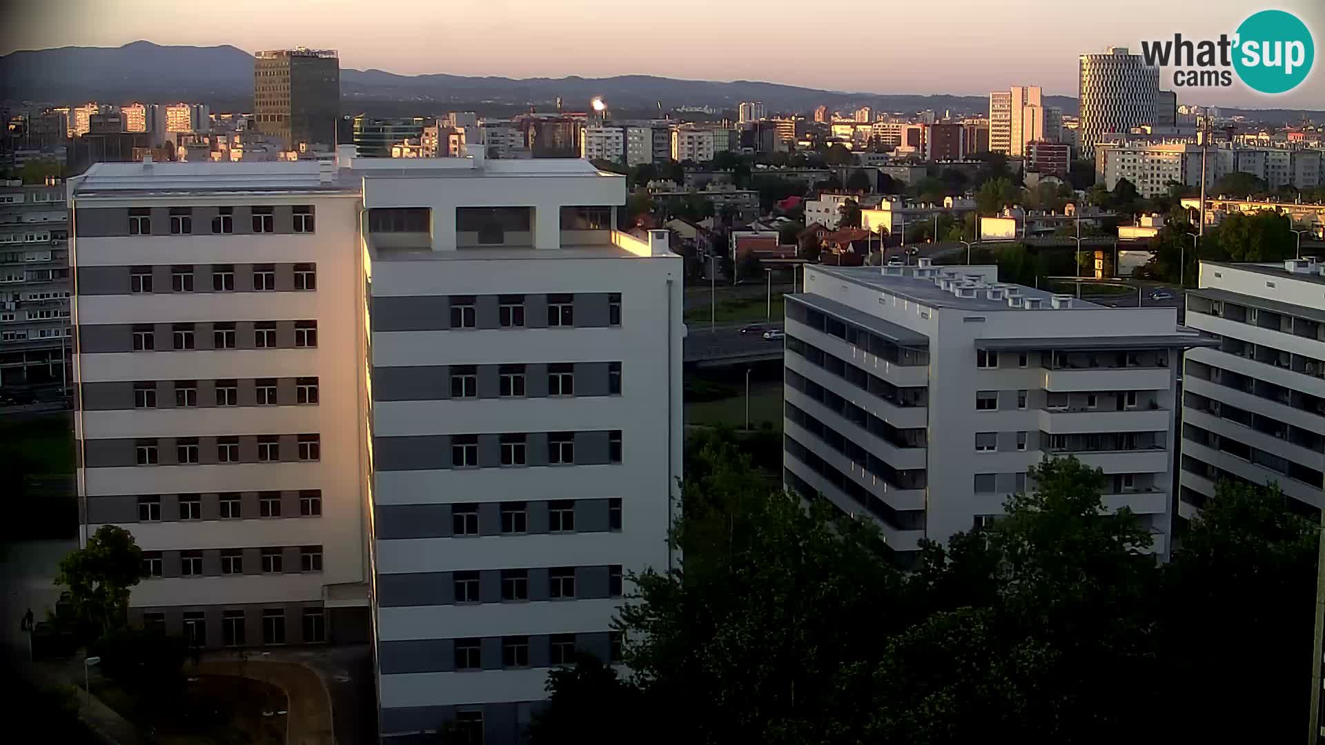 Live Interchange of Slavonska Avenue and Marin Držić Avenue in Zagreb webcam
