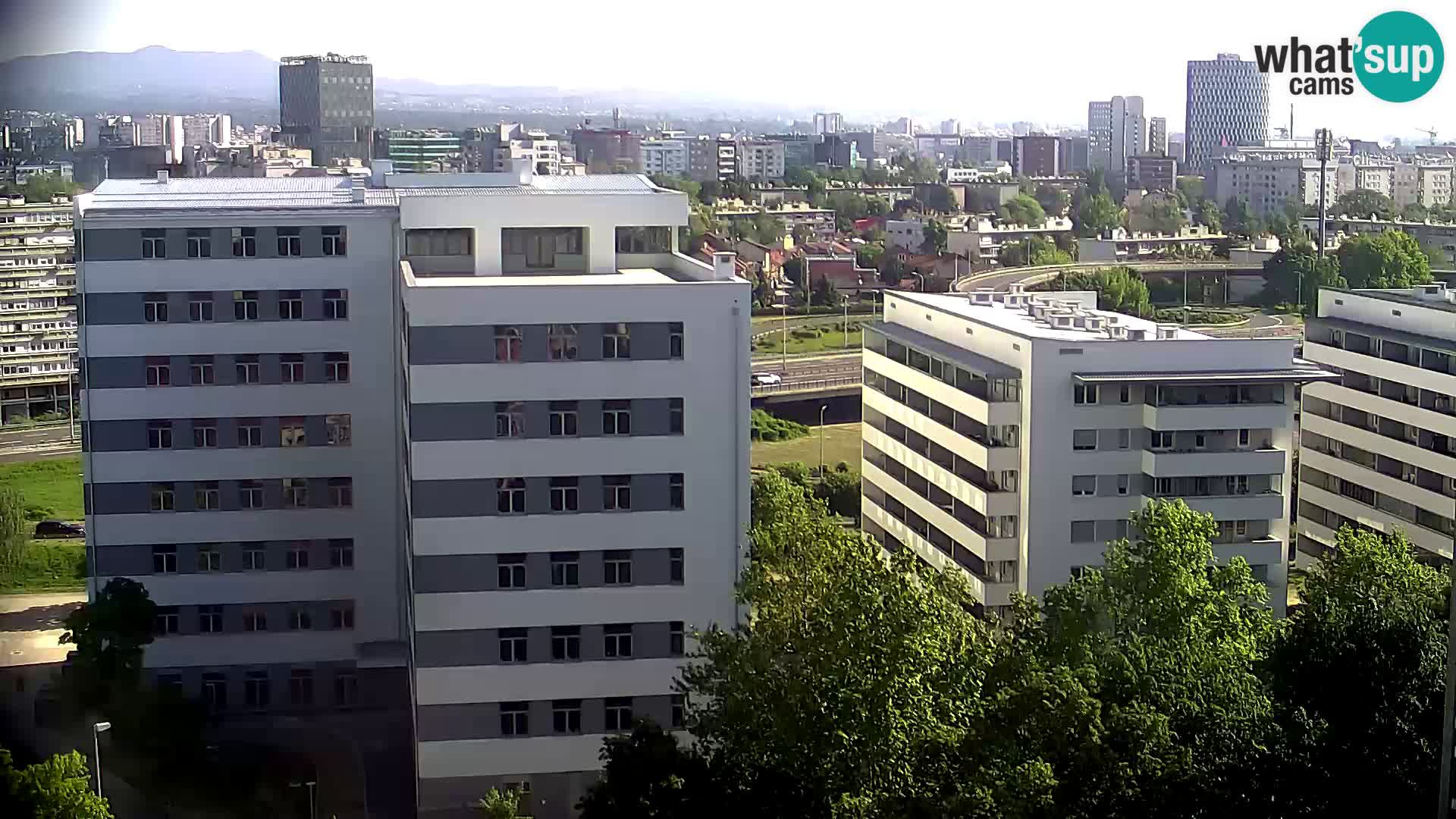 Web kamera Petlja Slavonska – Držićeva  – Zagreb Live