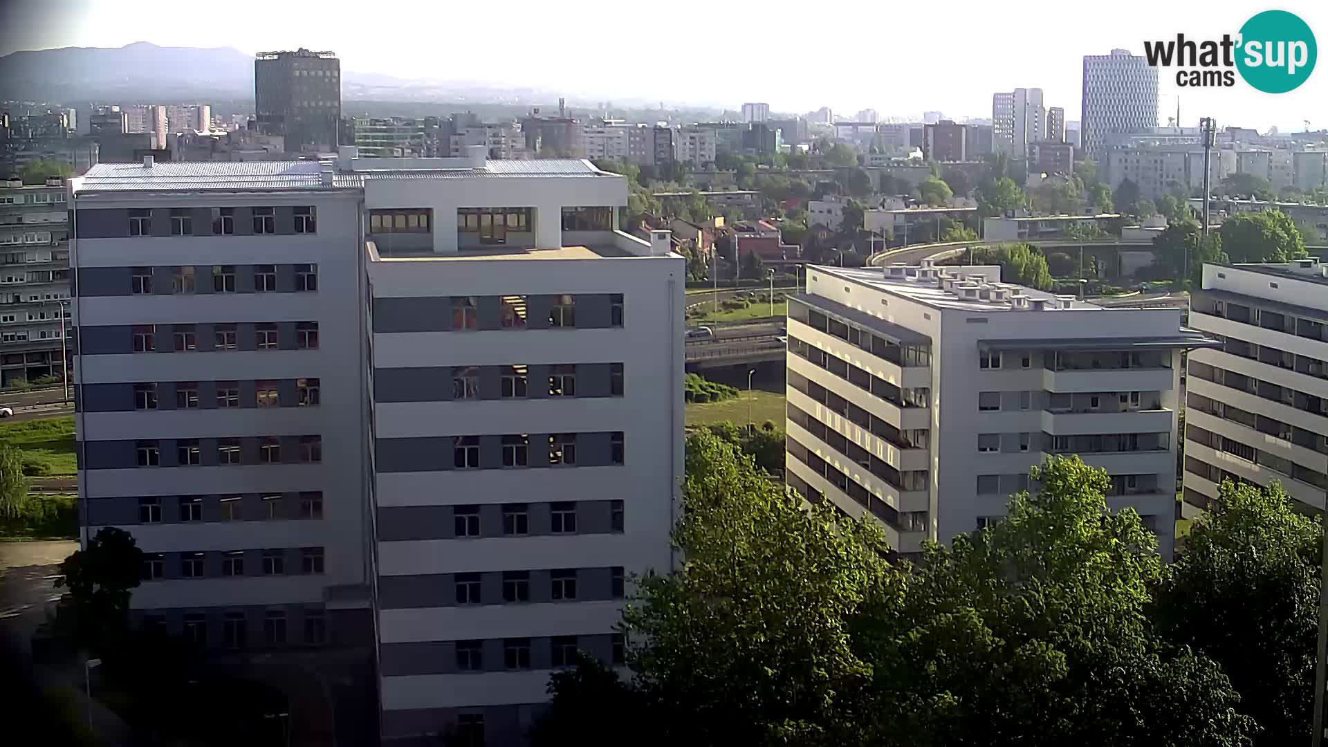 Rond-point en direct traversant les avenues Slavonska et Marin Držić à Zagreb webcam