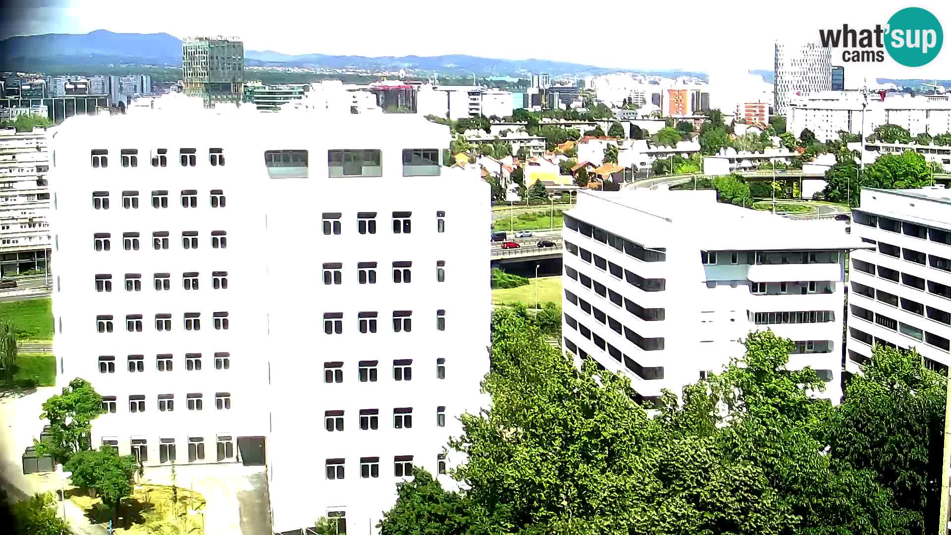 Live Interchange of Slavonska Avenue and Marin Držić Avenue in Zagreb webcam