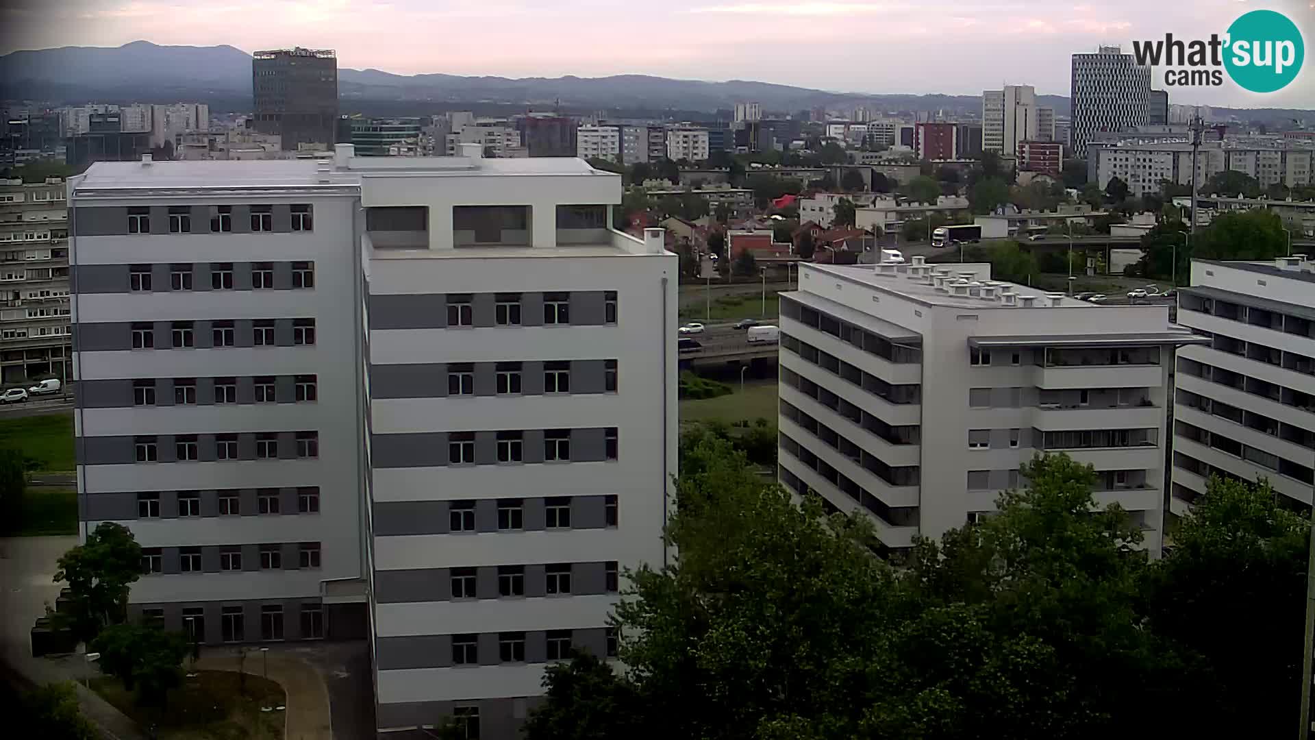 Web kamera Petlja Slavonska – Držićeva  – Zagreb Live