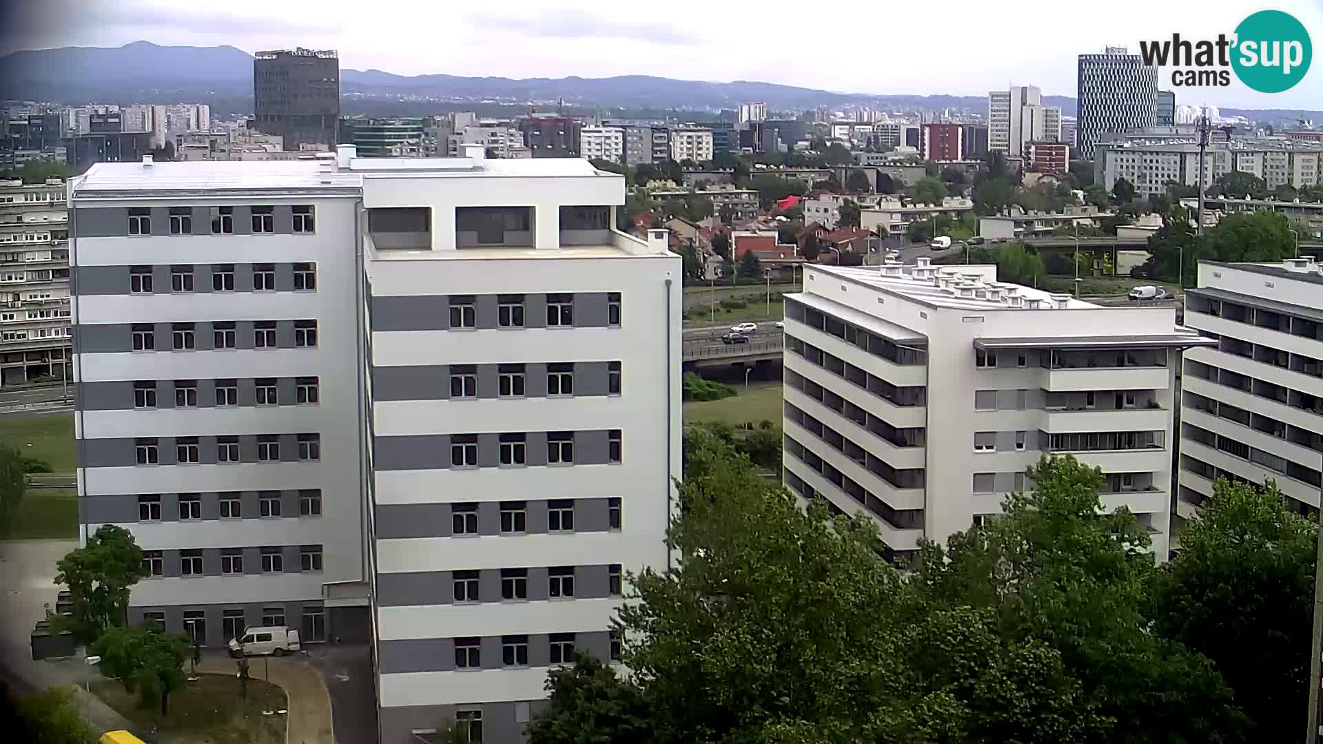 Web kamera Petlja Slavonska – Držićeva  – Zagreb Live