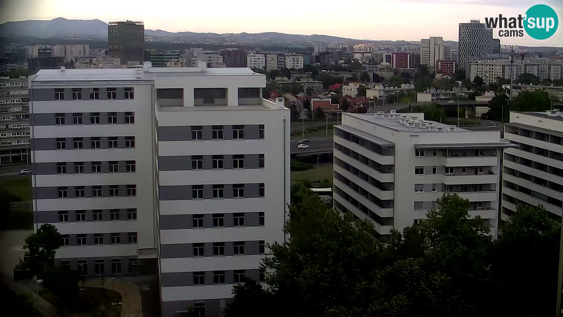 Live-Kreisverkehr Slavonska und Marin Držić Avenue zur Zagreb Webcam