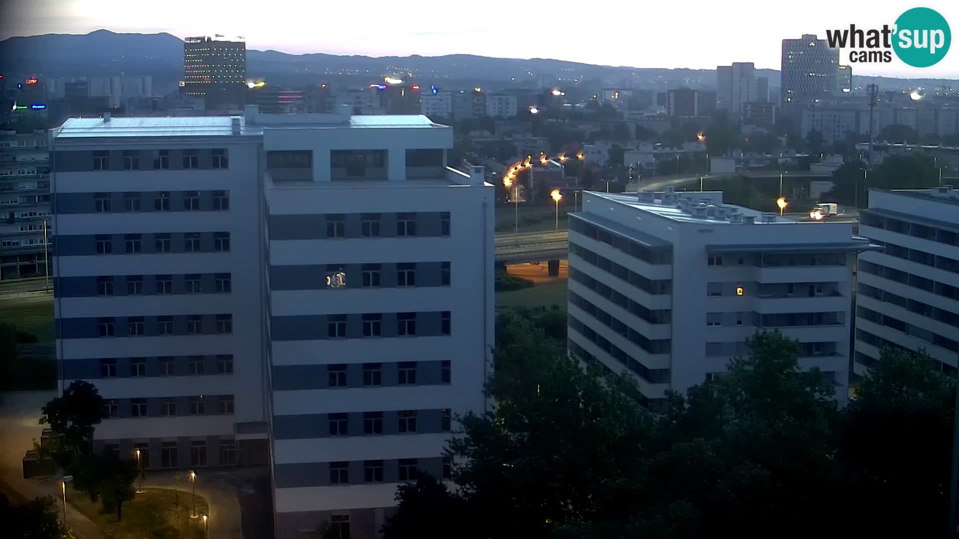 Web kamera Petlja Slavonska – Držićeva  – Zagreb Live