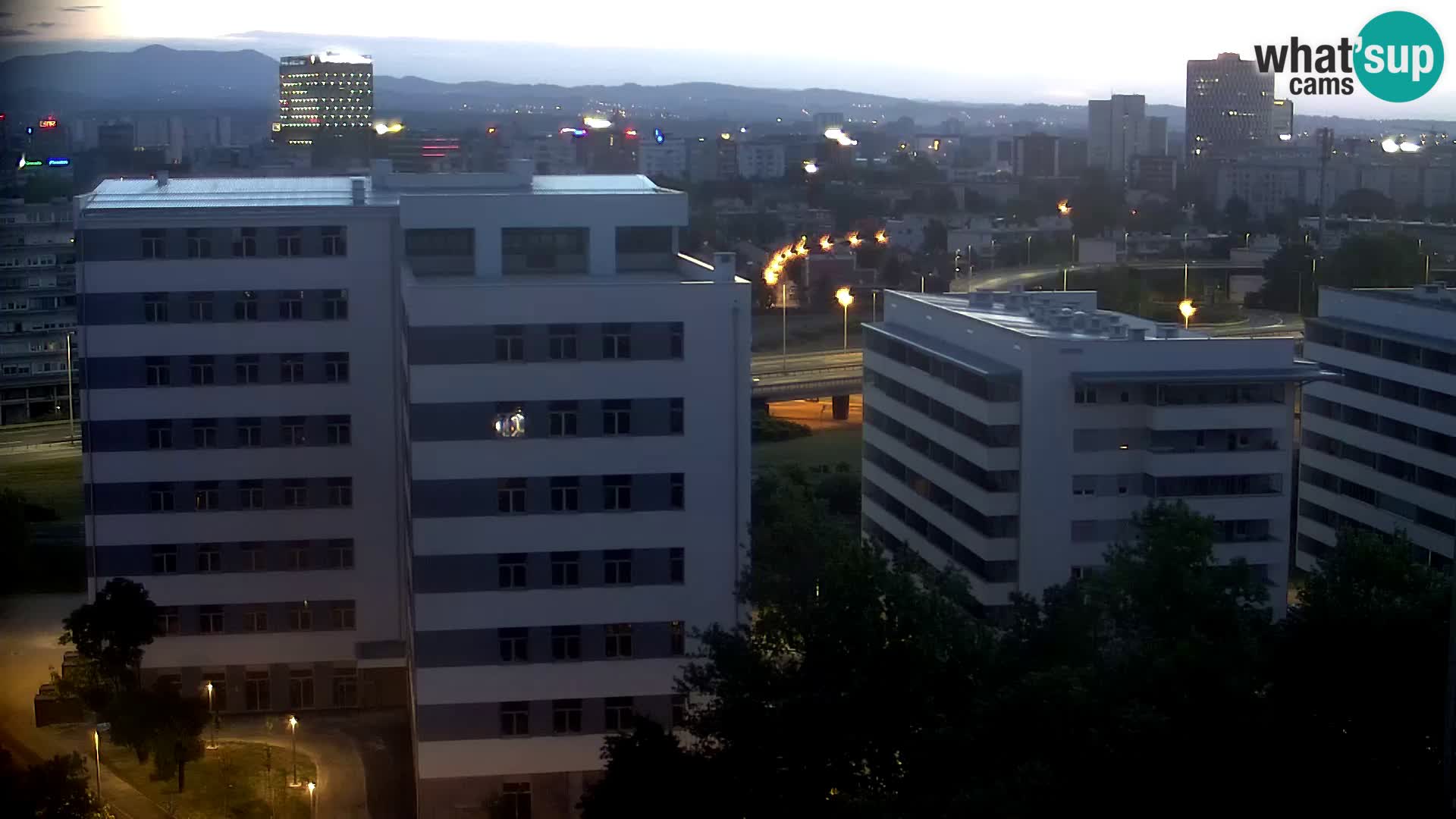 Krožišče Slavonske in Marin Držićeve ulice v Zagrebu v živo